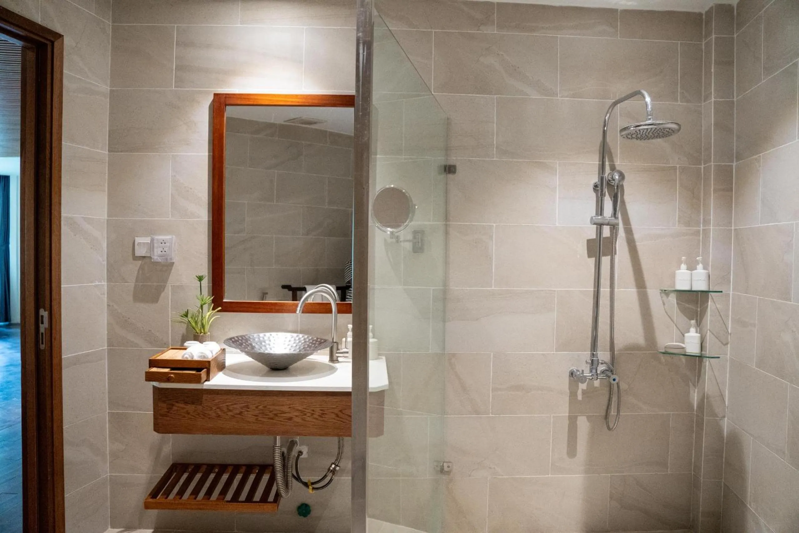 Bathroom in Pax Ana Doc Let Resort & Spa