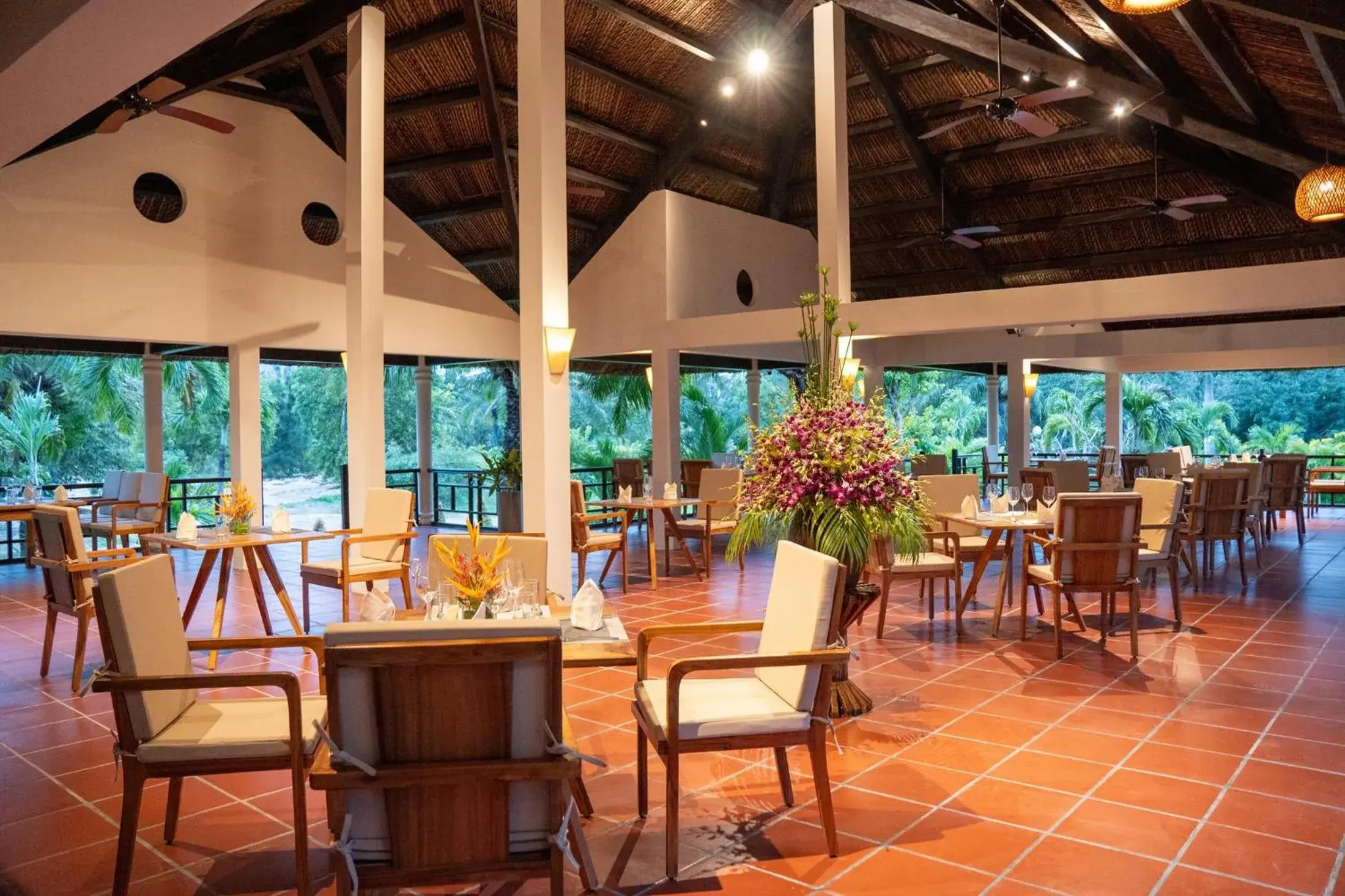 Restaurant/places to eat in Pax Ana Doc Let Resort & Spa Restaurant/places to eat in Pax Ana Doc Let Resort & Spa