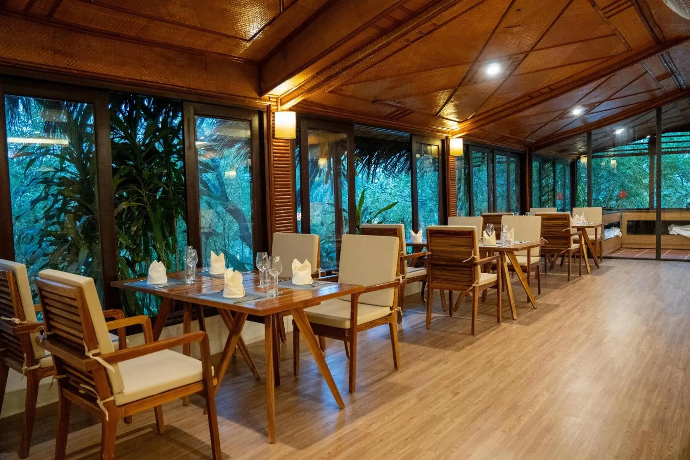 Restaurant/places to eat in Pax Ana Doc Let Resort & Spa Restaurant/places to eat in Pax Ana Doc Let Resort & Spa