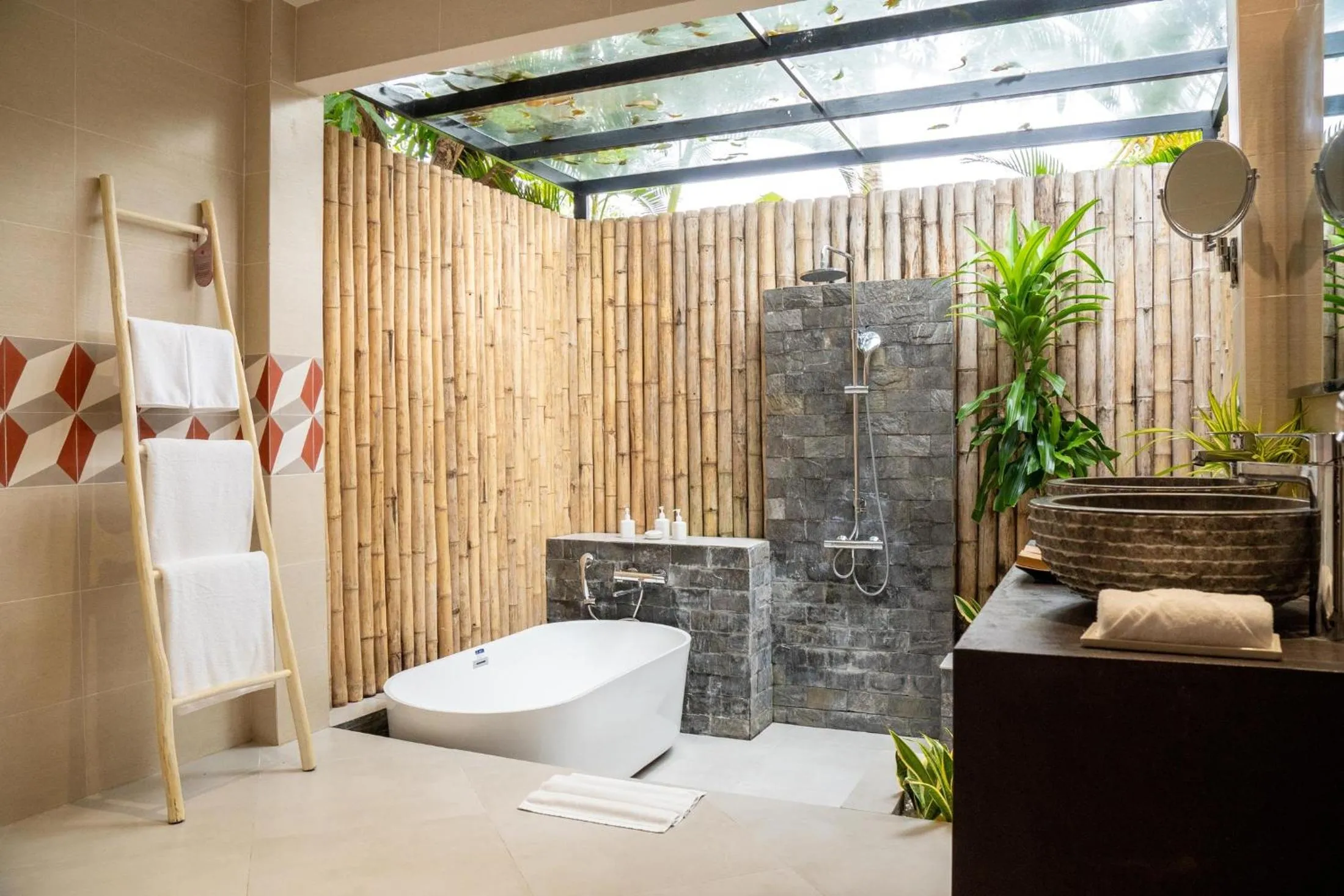 Bath in Pax Ana Doc Let Resort & Spa