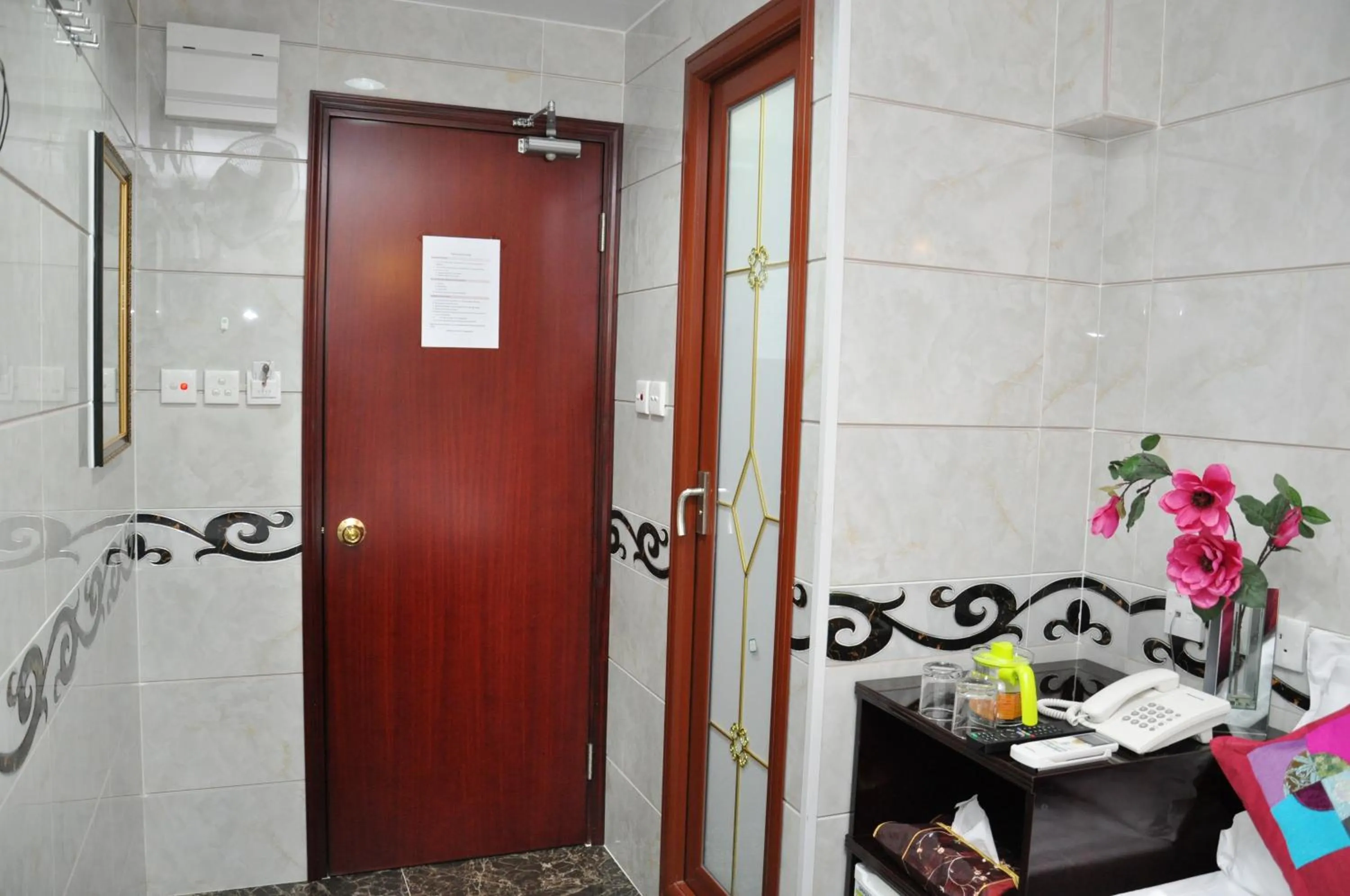 Photo of the whole room in Pearl Premium Guest House(10/F)