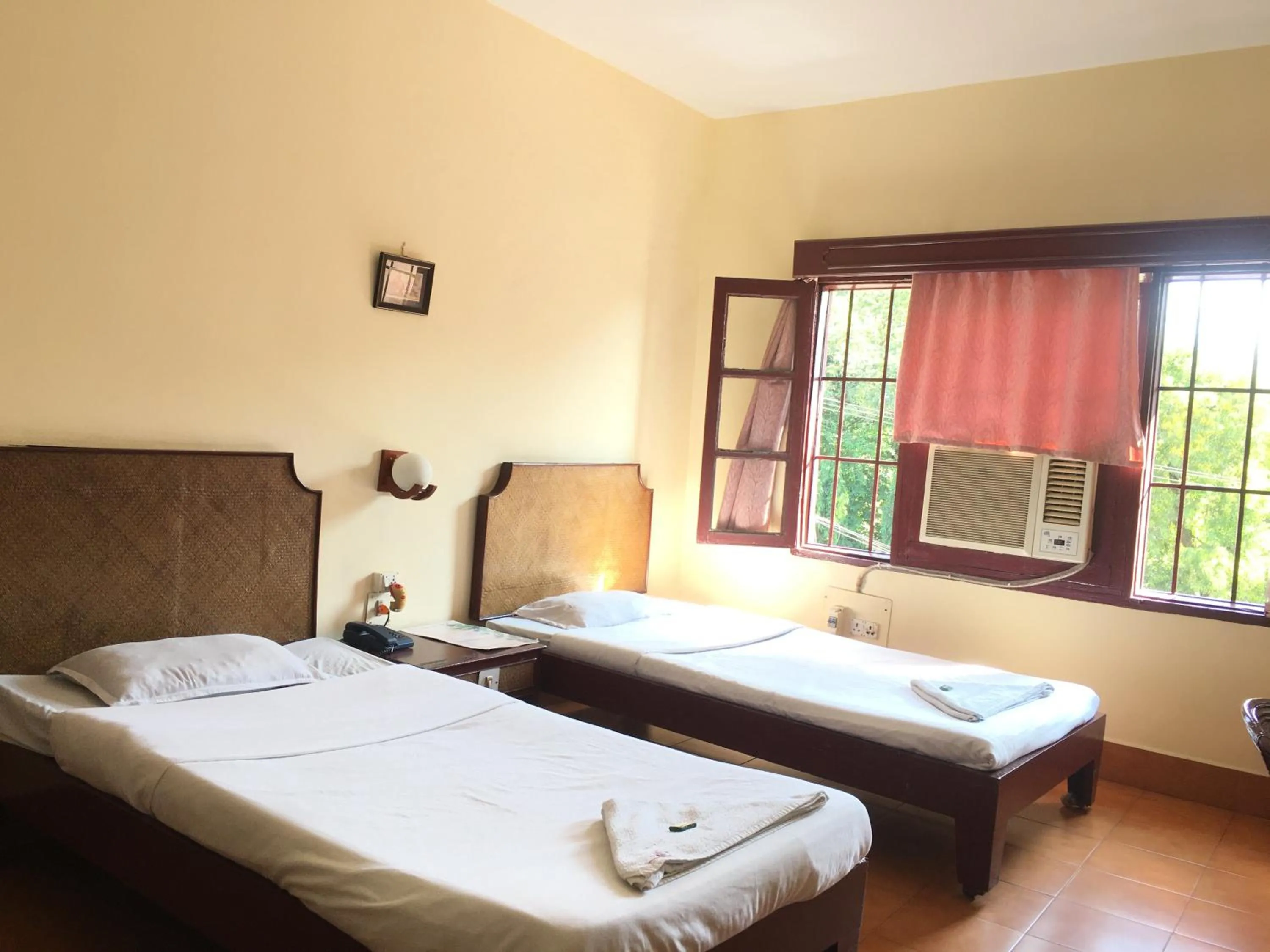 Bedroom, Bed in Hotel Indsurya