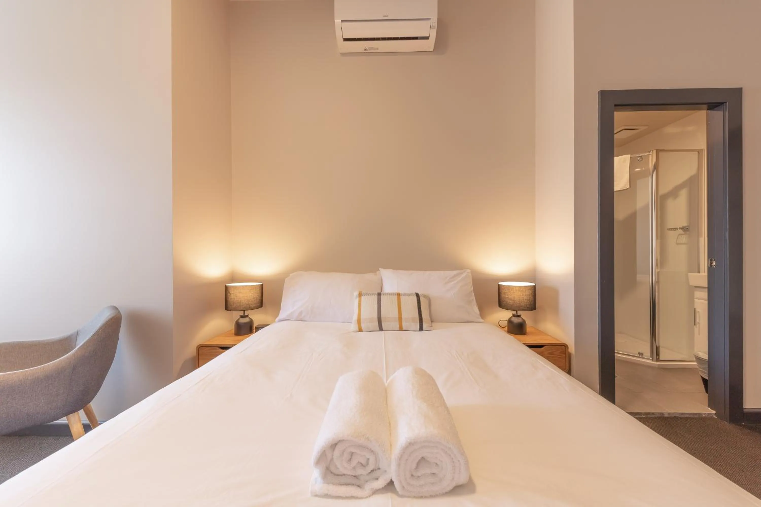 Bed in Lakemba Hotel