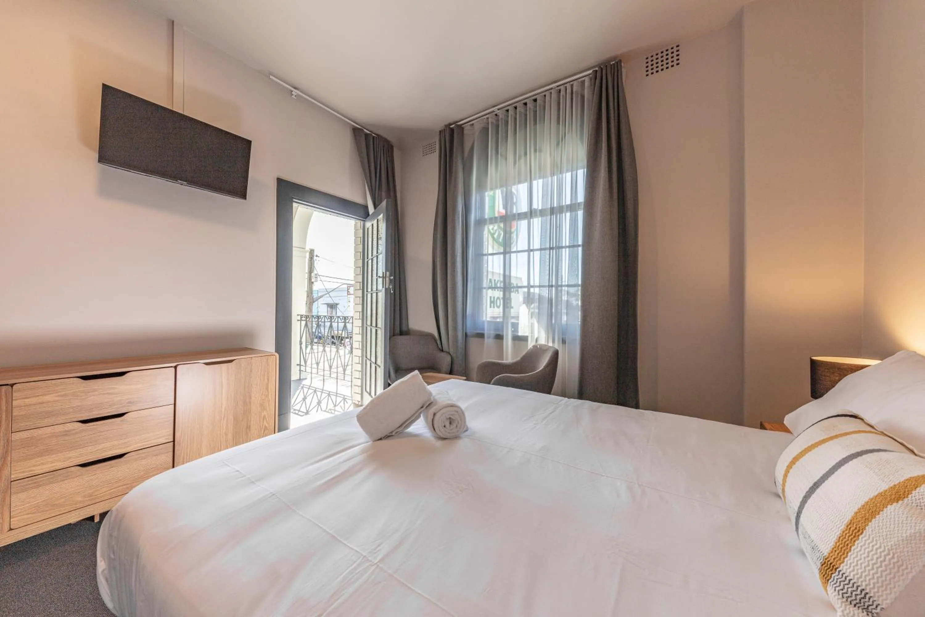 Bed in Lakemba Hotel