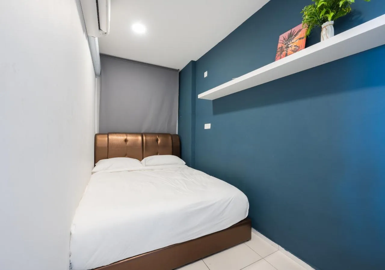 Bed in Greystone Robertson Residence