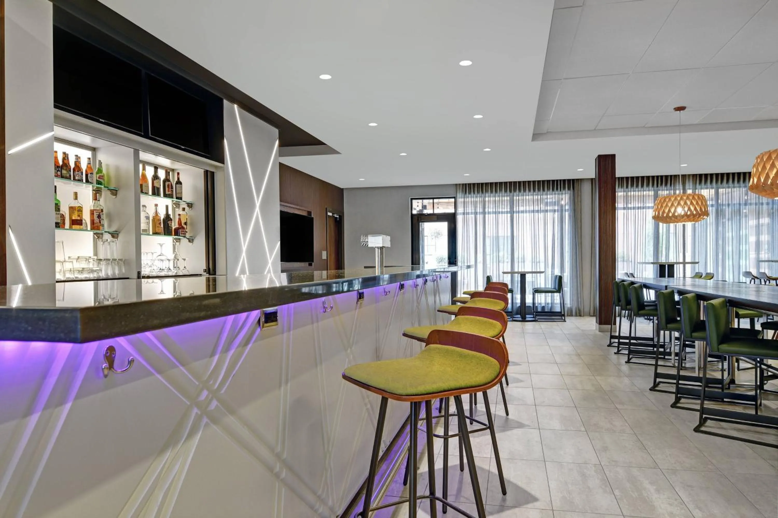 Lounge or bar in Courtyard by Marriott Manhattan Aggieville