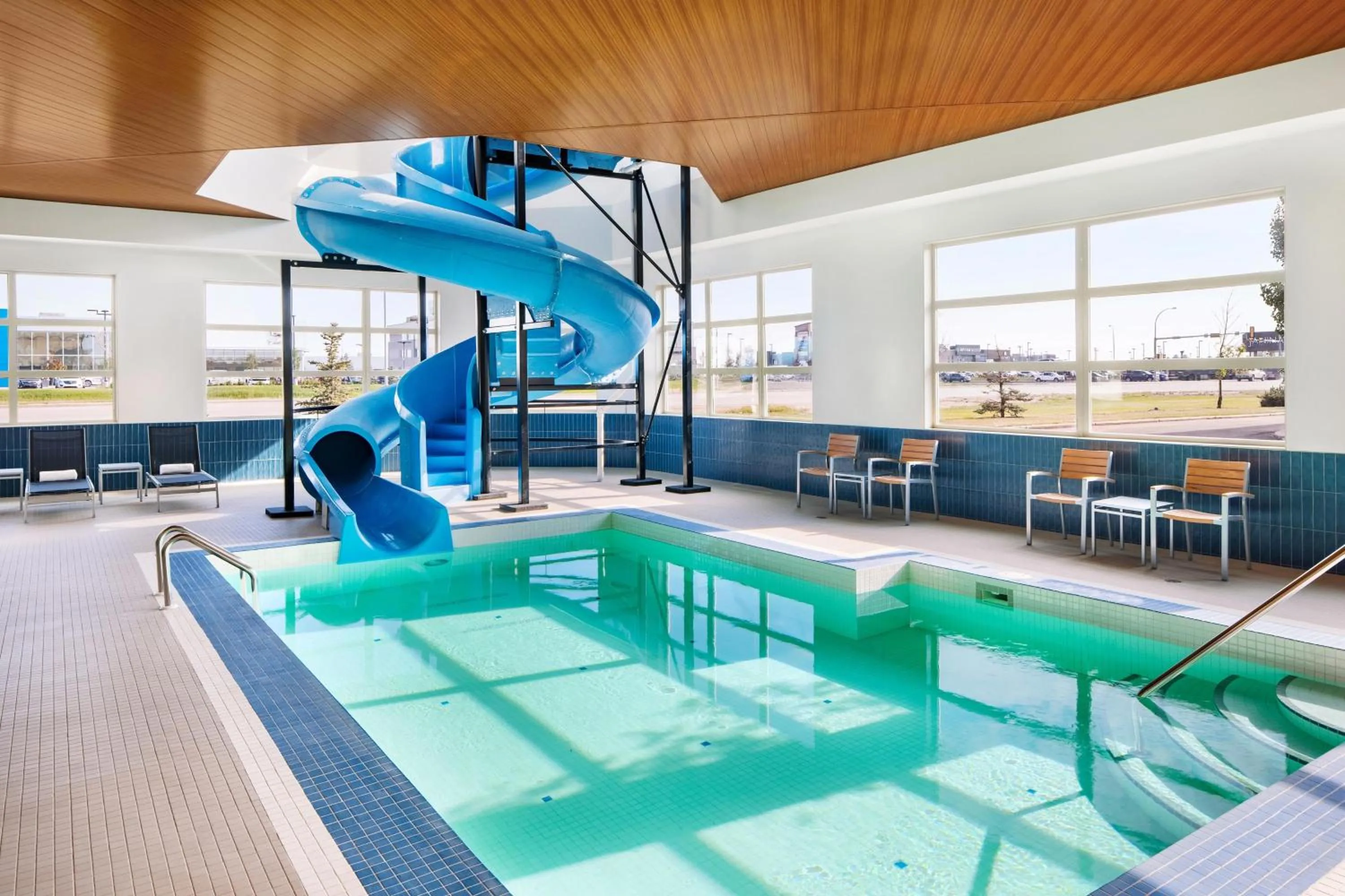Swimming pool in Delta Hotels by Marriott Grande Prairie Airport
