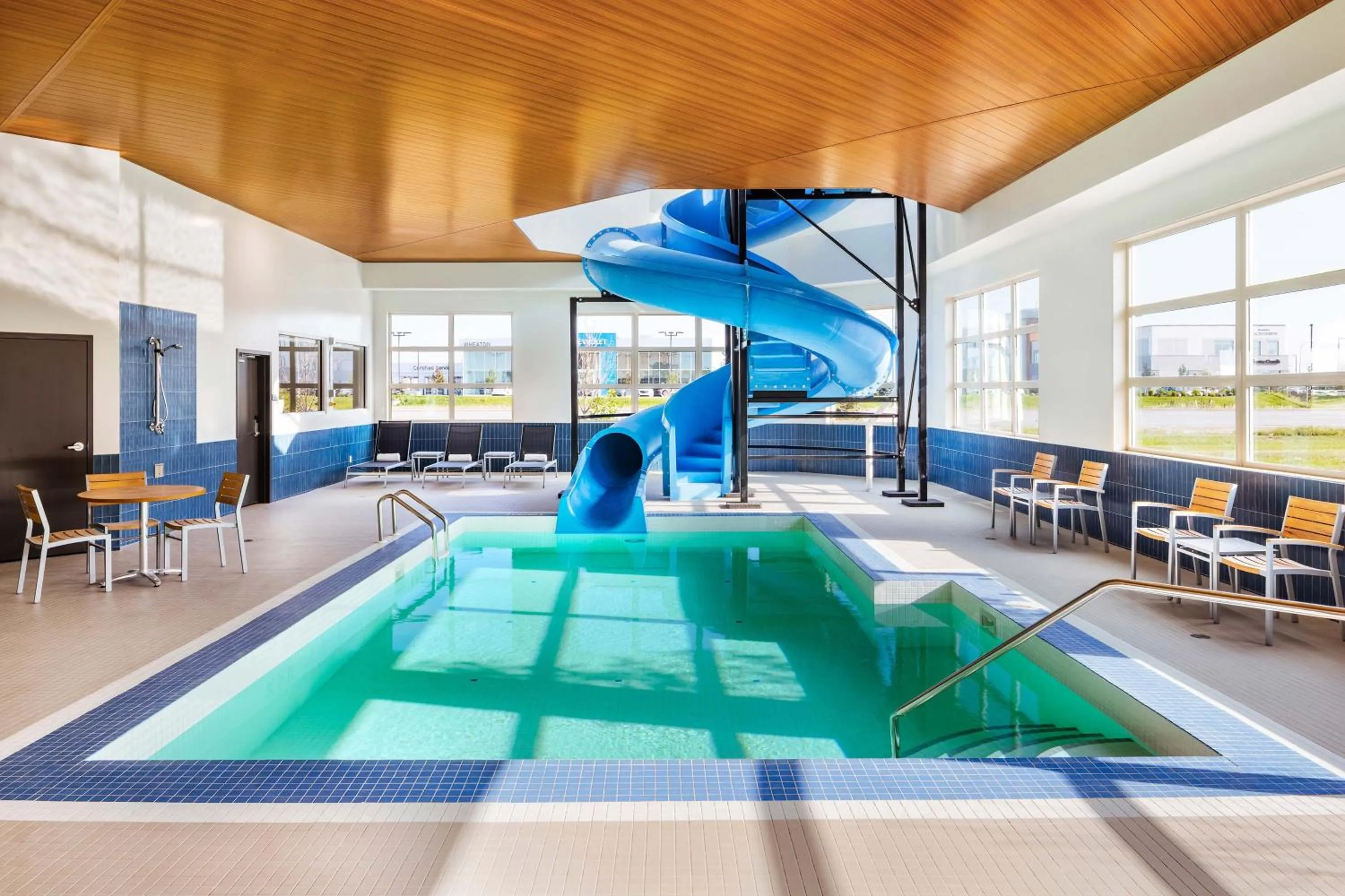Swimming pool in Delta Hotels by Marriott Grande Prairie Airport