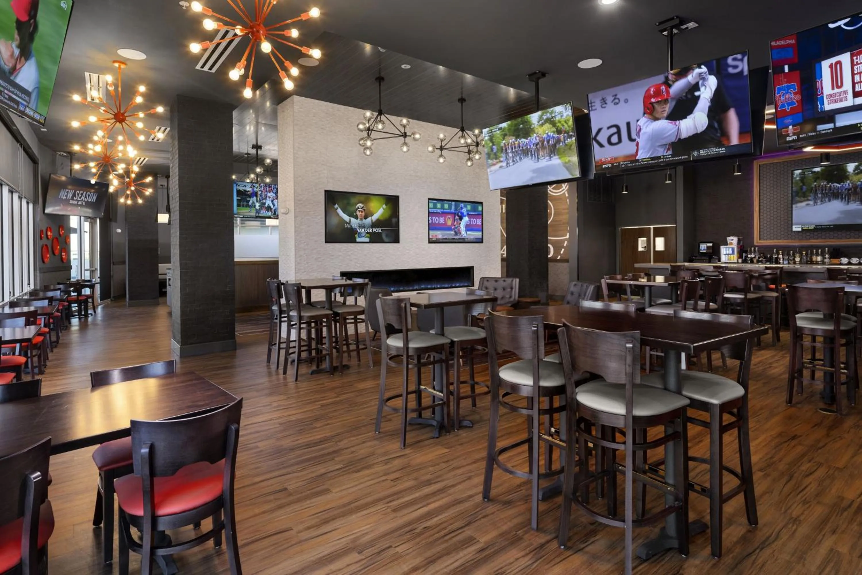 Lounge or bar in Four Points by Sheraton Yuma