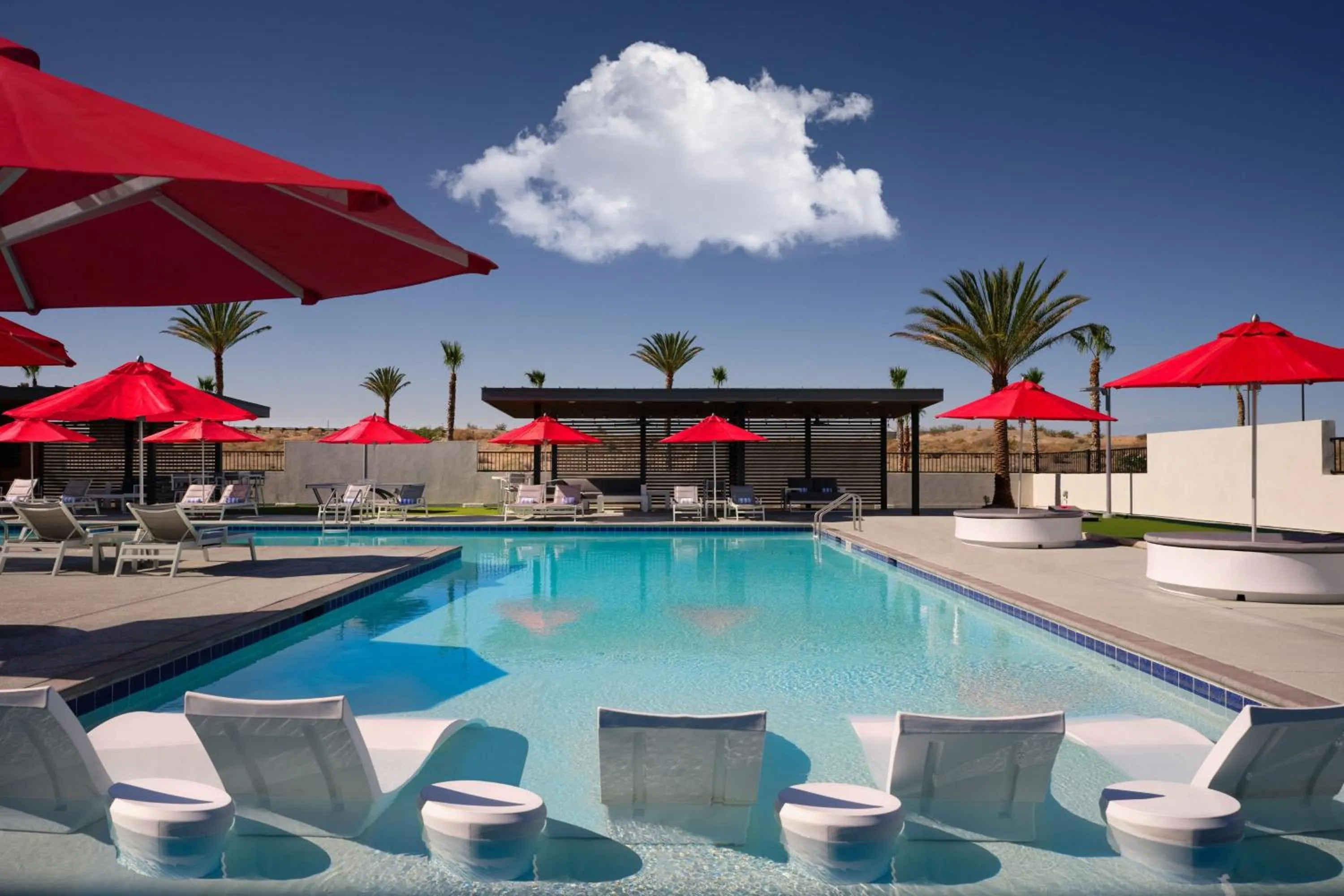 Swimming pool in Four Points by Sheraton Yuma
