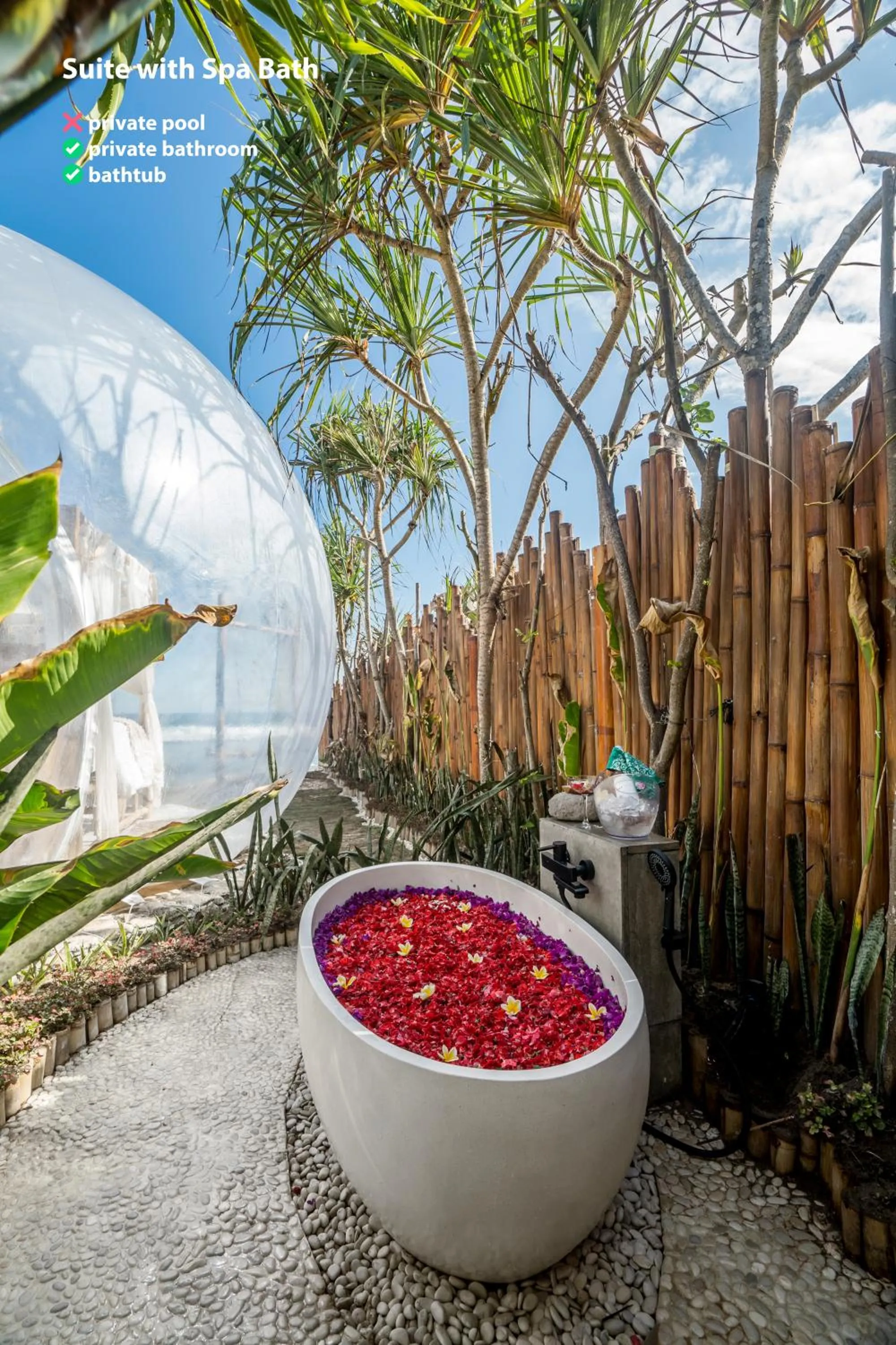 Bath in Bubble Hotel Nyang Nyang - Adults only