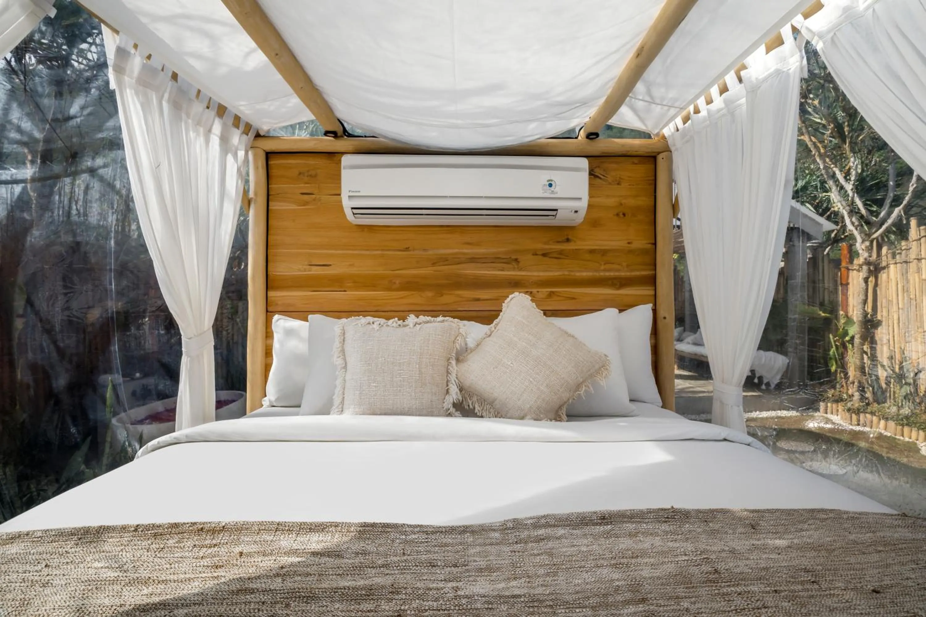 Bed in Bubble Hotel Nyang Nyang - Adults only