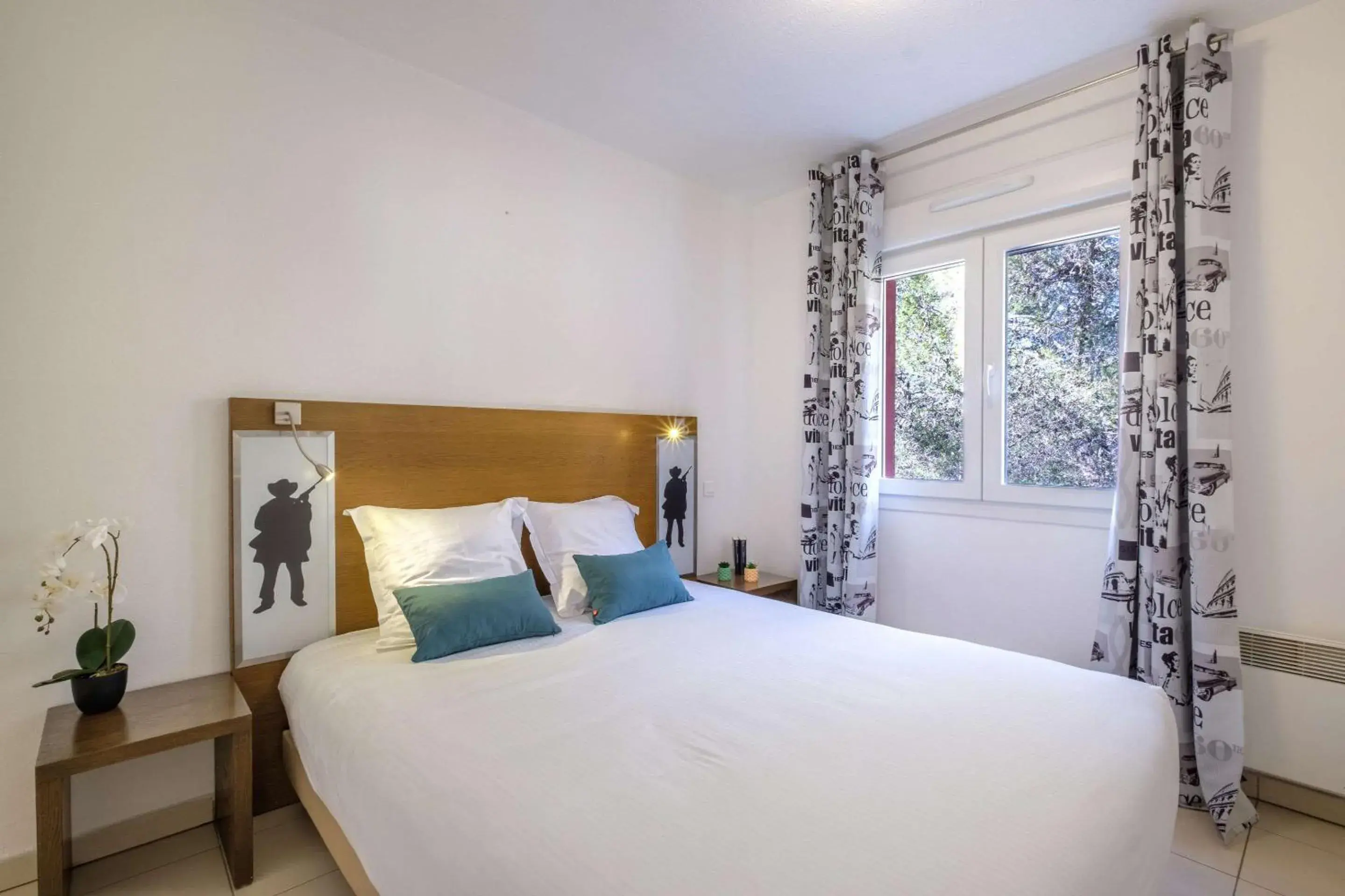 Bedroom, Bed in Comfort Aparthotel Antibes Le Maestria Bedroom, Bed in Comfort Aparthotel Antibes Le Maestria