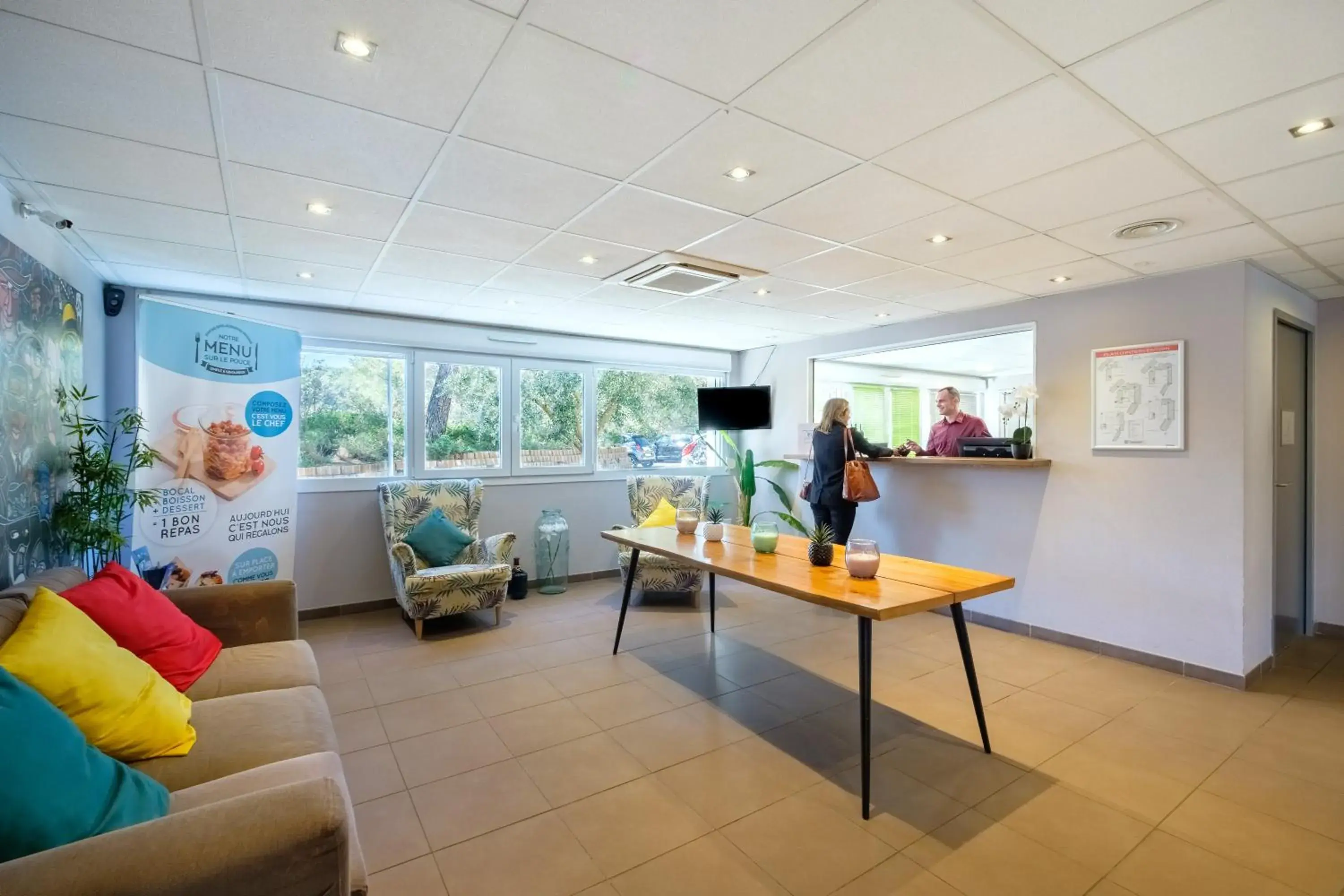 Lobby or reception in Comfort Aparthotel Antibes Le Maestria Lobby or reception in Comfort Aparthotel Antibes Le Maestria