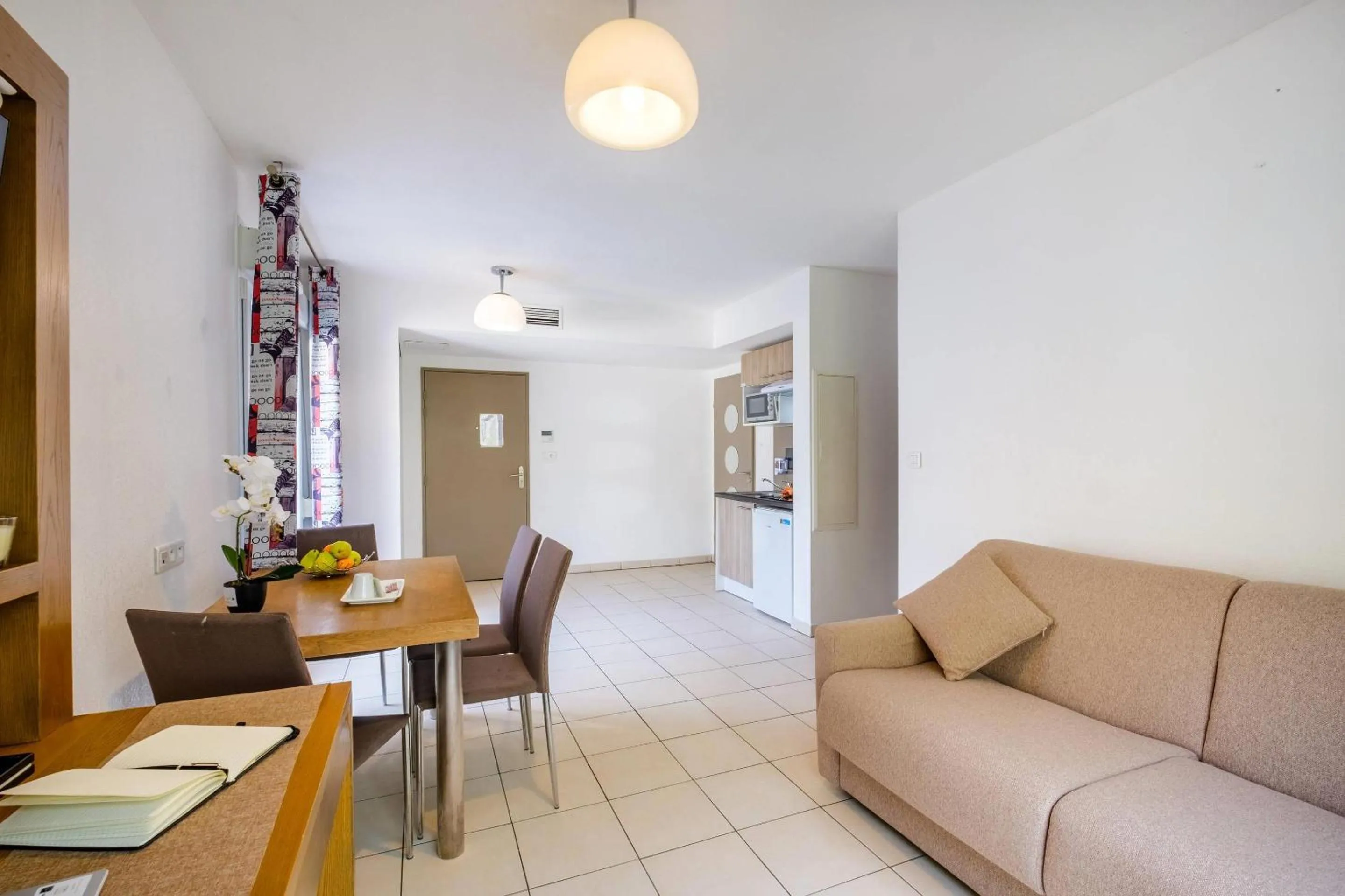 Bedroom in Comfort Aparthotel Antibes Le Maestria