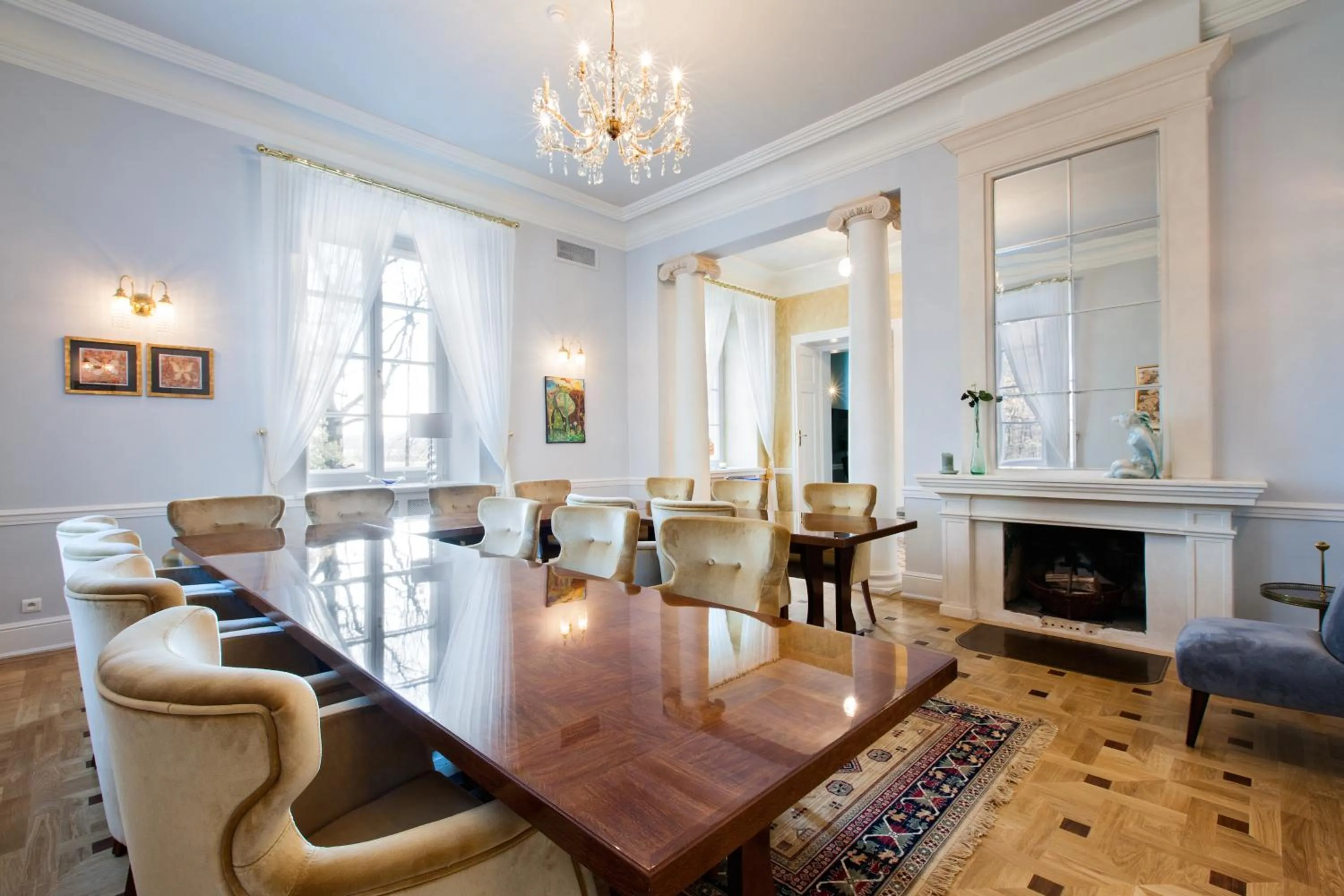 Business facilities in Pałac Cieleśnica