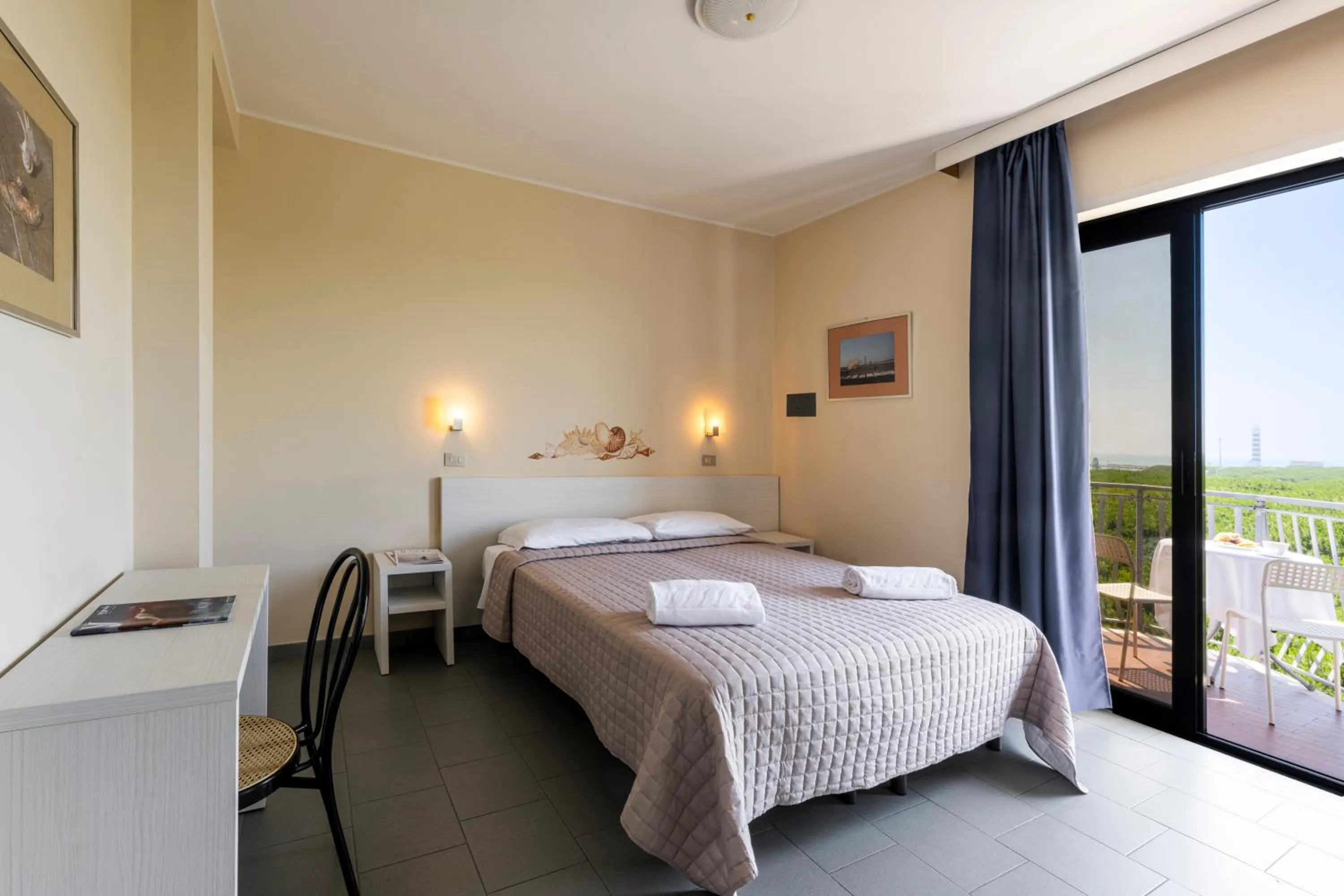 Bed in Hotel La Siesta