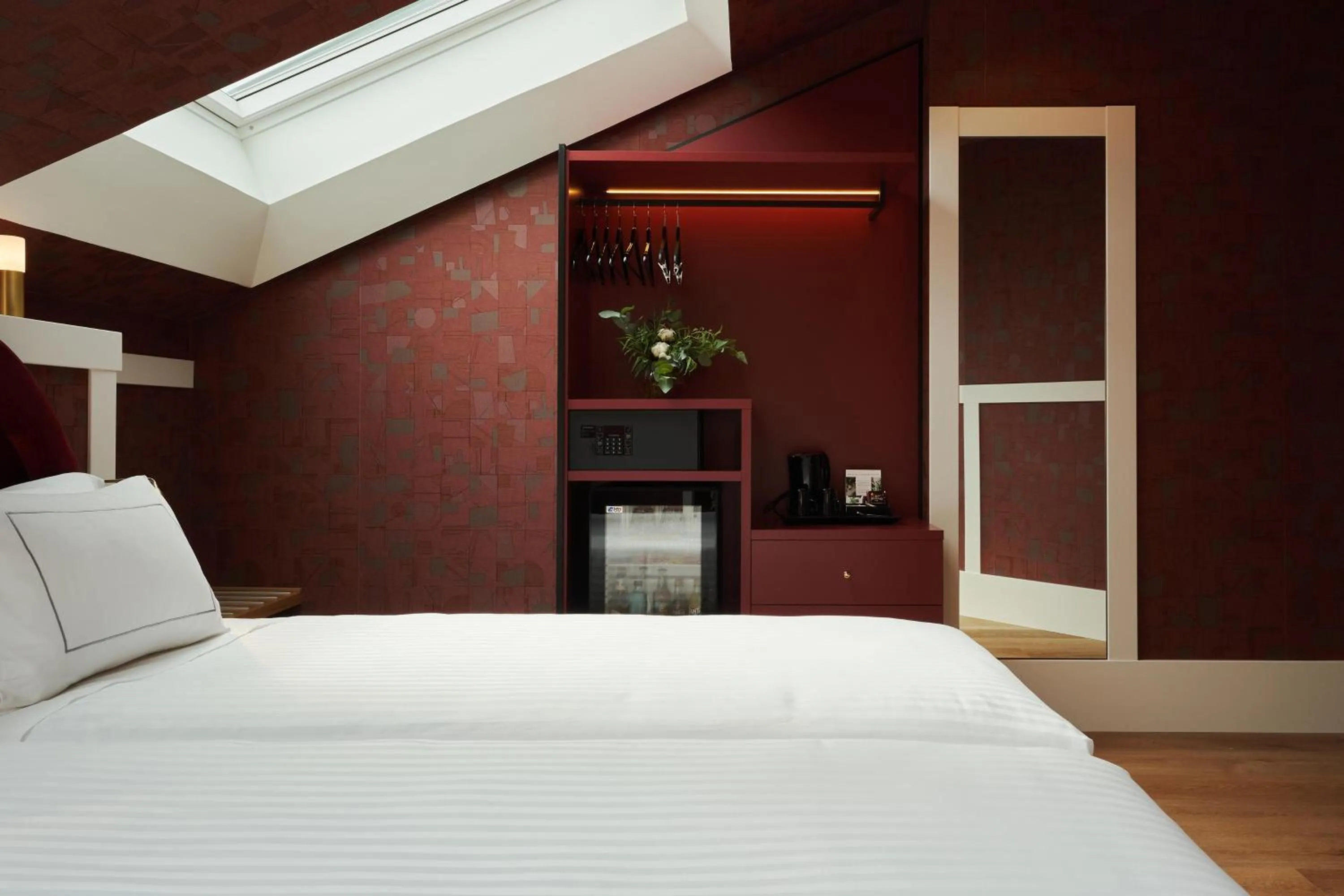 Photo of the whole room, Bed in Intelier Villa Katalina