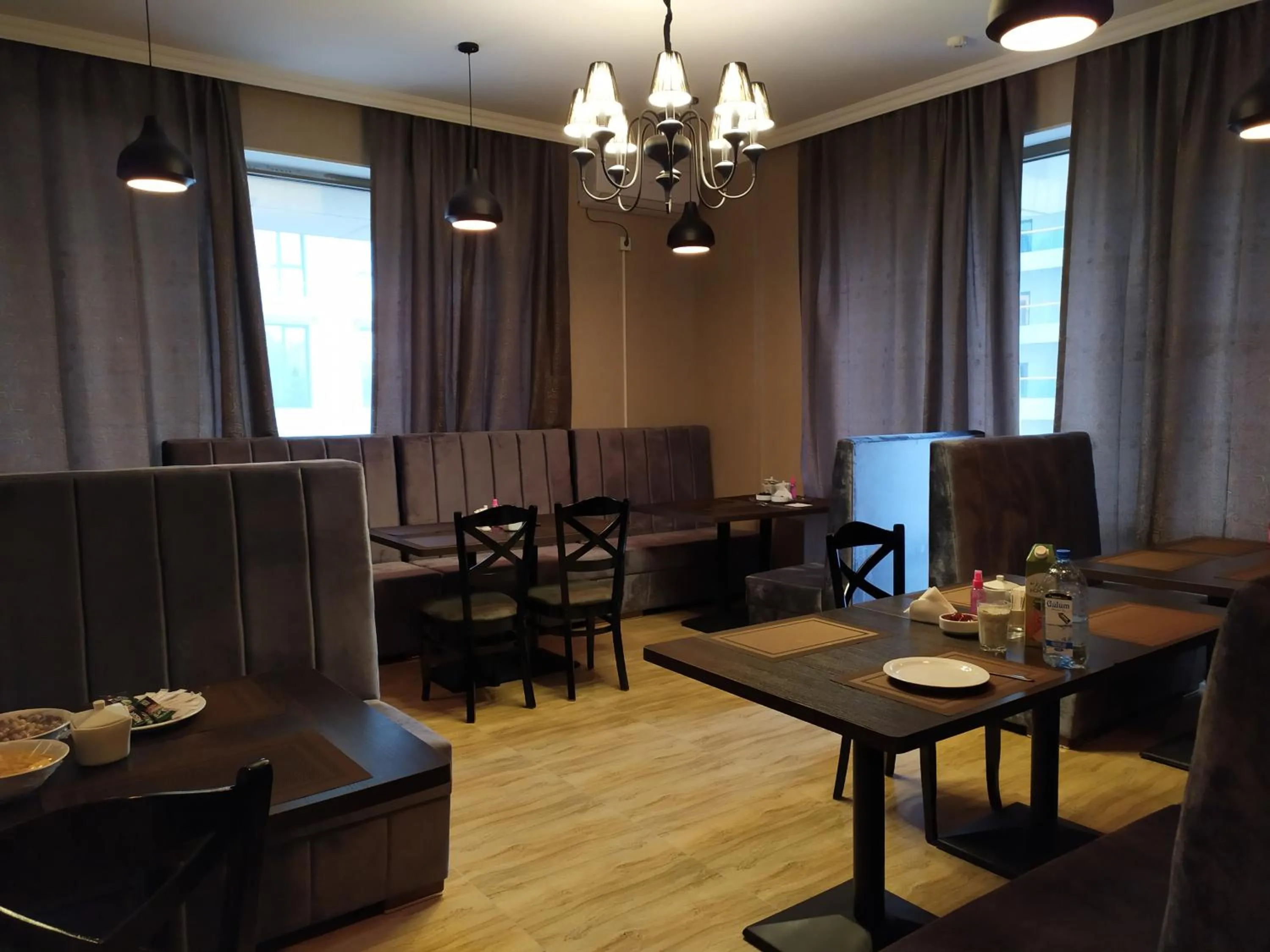 Restaurant/places to eat in The Clocktower Hotel