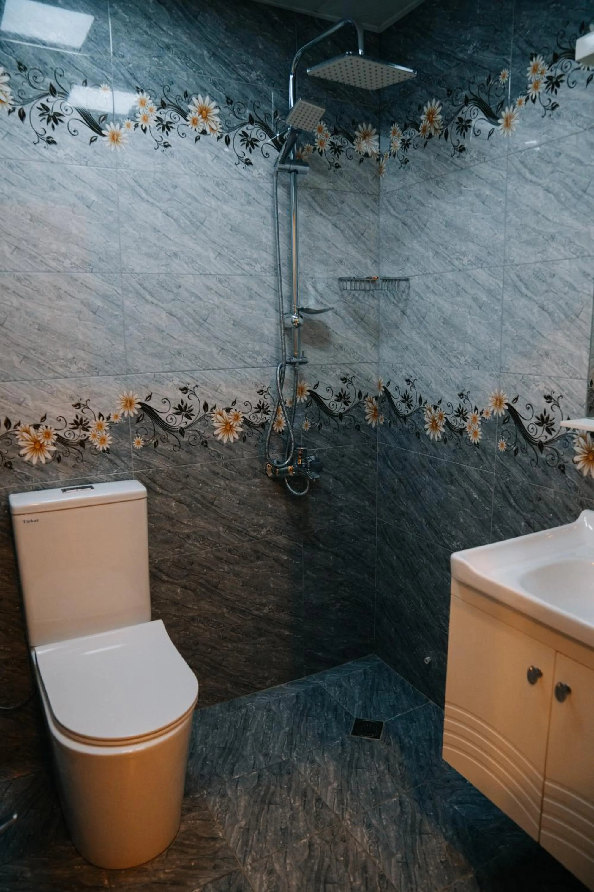 Shower in The Clocktower Hotel