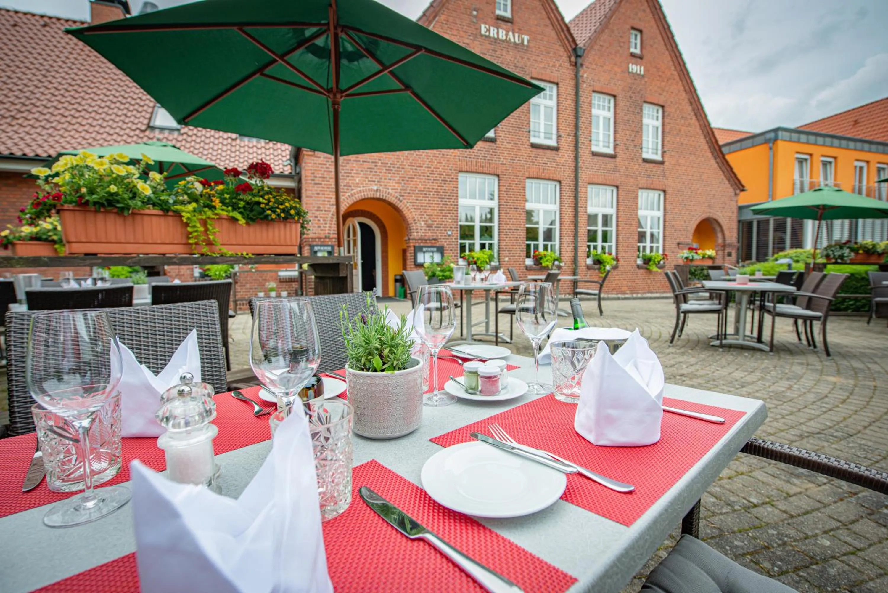 Patio in Hotel & Restaurant Alte Schule