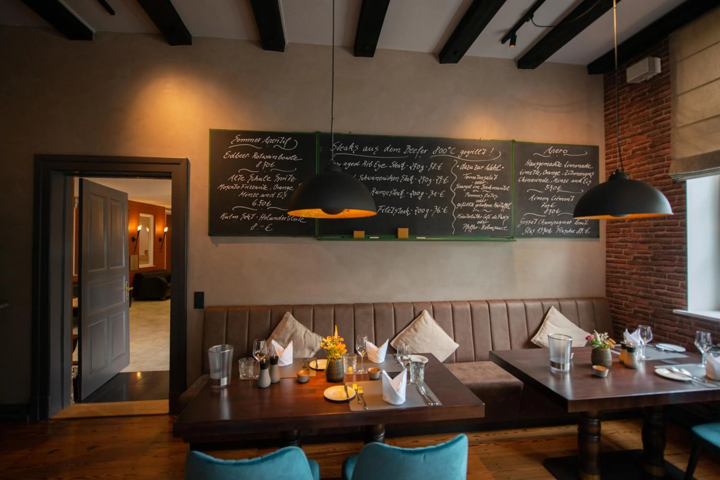 Restaurant/places to eat in Hotel & Restaurant Alte Schule