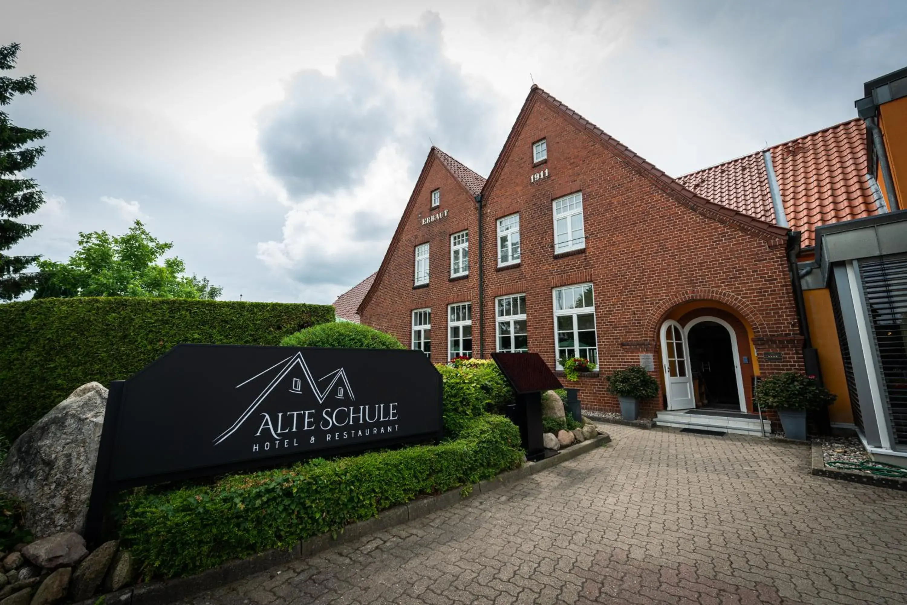 Hotel & Restaurant Alte Schule Hotel & Restaurant Alte Schule
