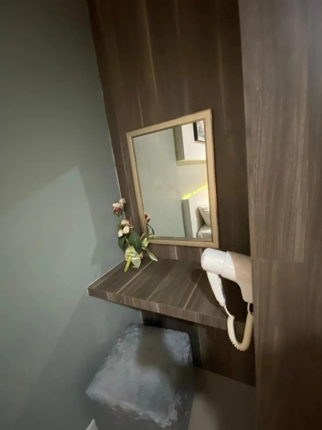 hair dresser in We Resident Hotel