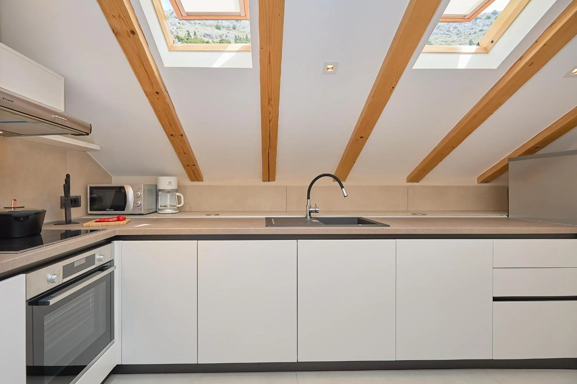 Kitchen or kitchenette in Hedera Estate, Hedera A32
