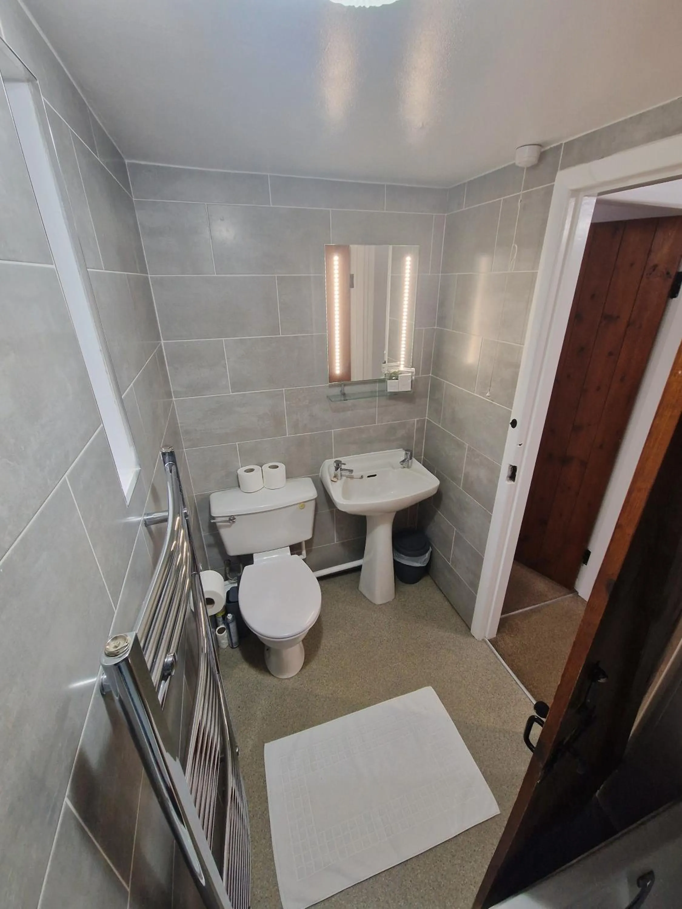 Bathroom in Birch Cottage