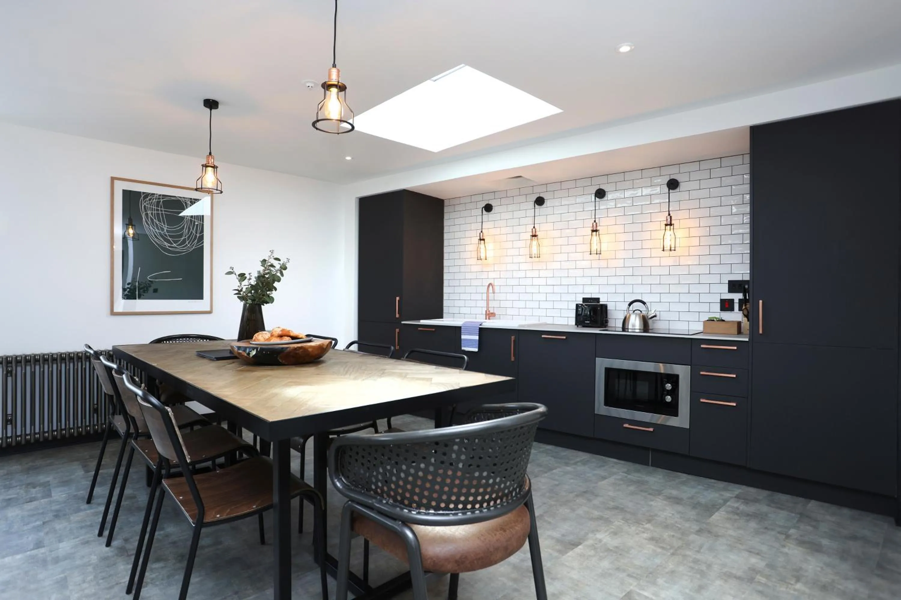 Kitchen or kitchenette in The Brewers Rooms Contemporary Aparthotel