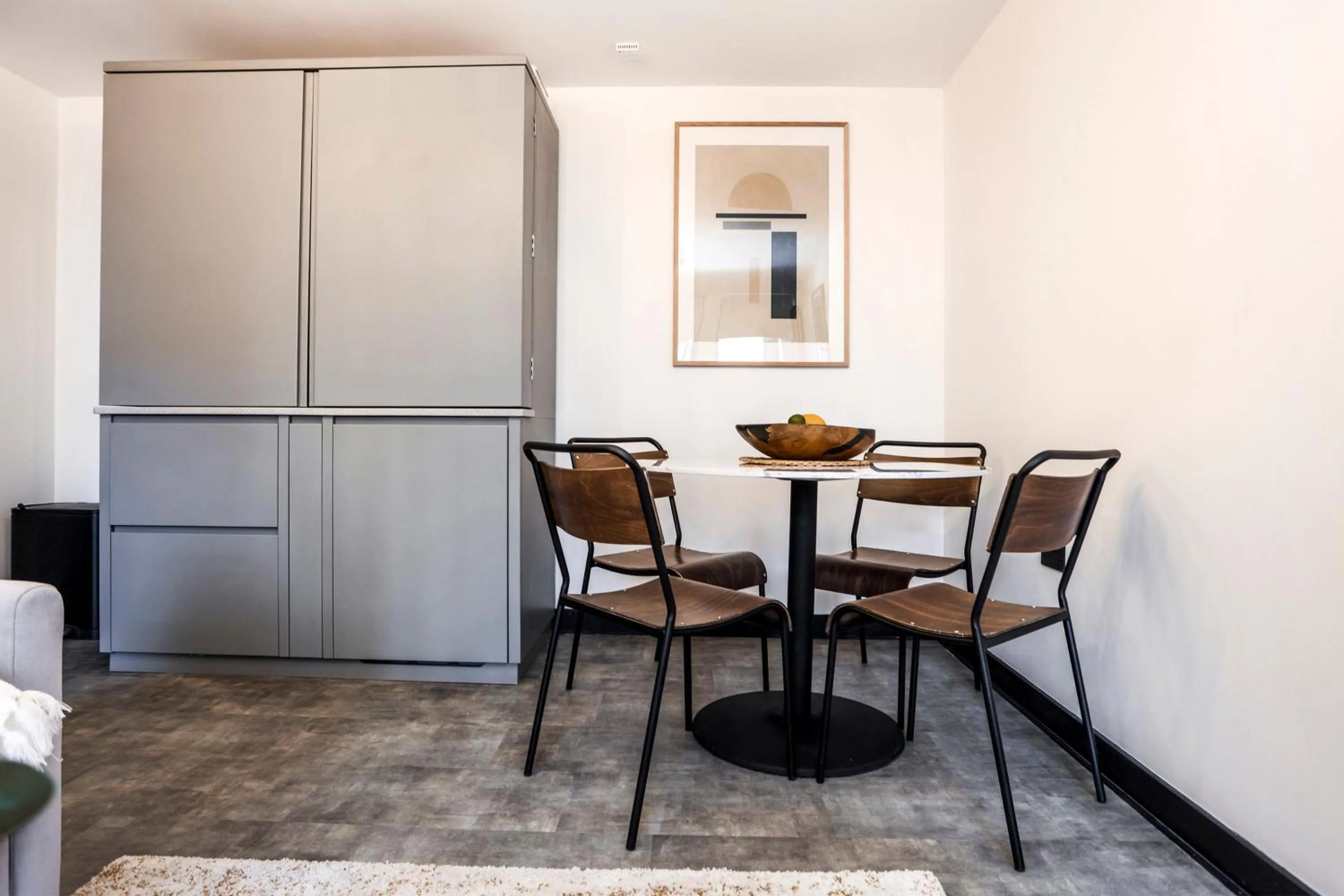 Dining area in The Brewers Rooms Contemporary Aparthotel