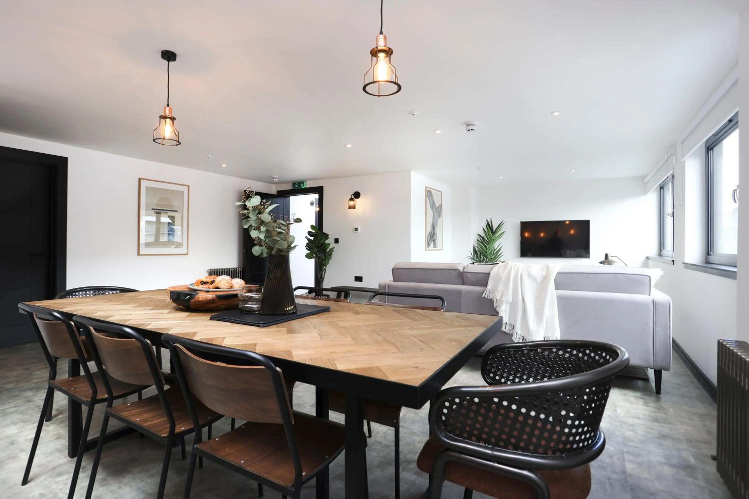 Dining area in The Brewers Rooms Contemporary Aparthotel