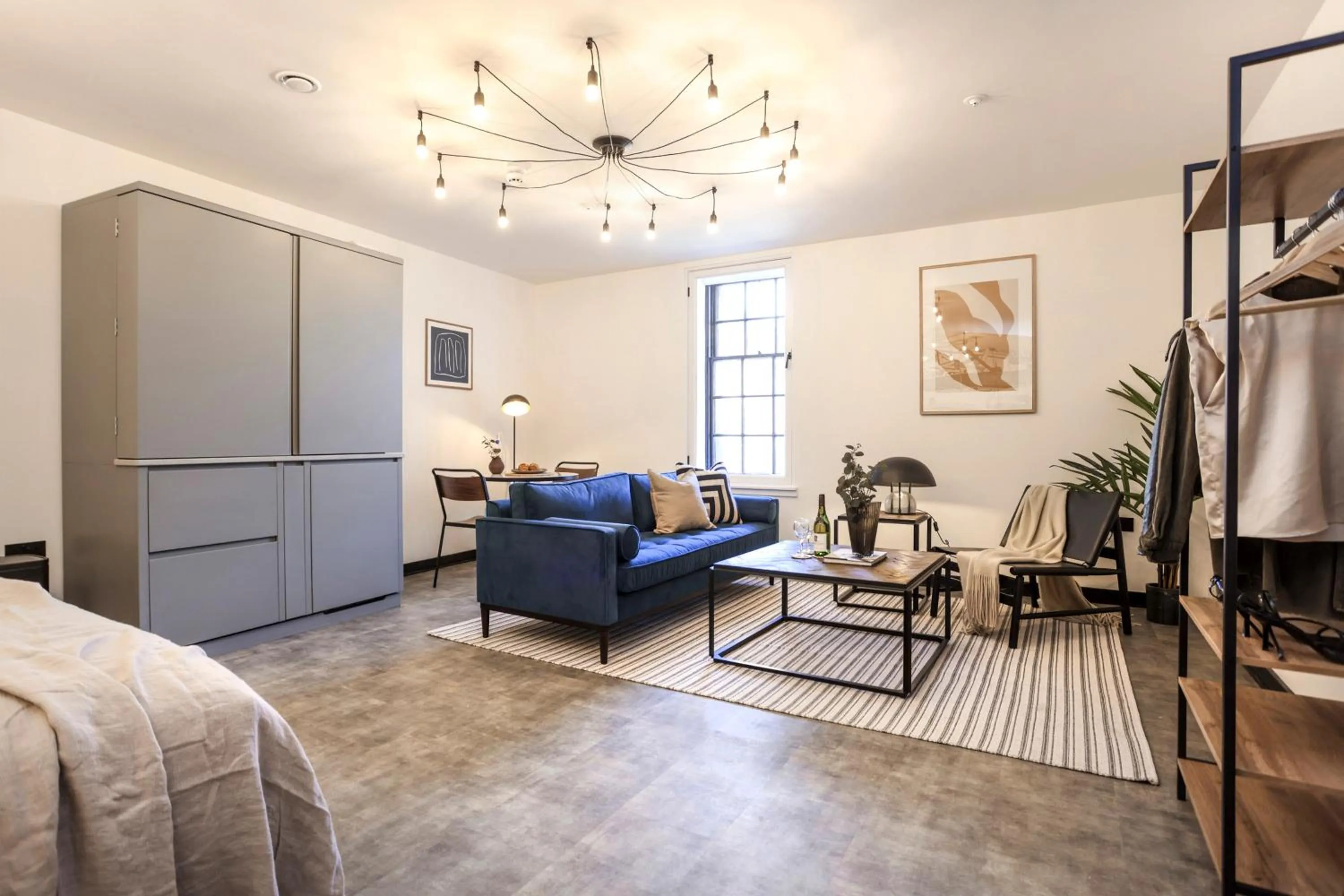 Living room, Bed in The Brewers Rooms Contemporary Aparthotel