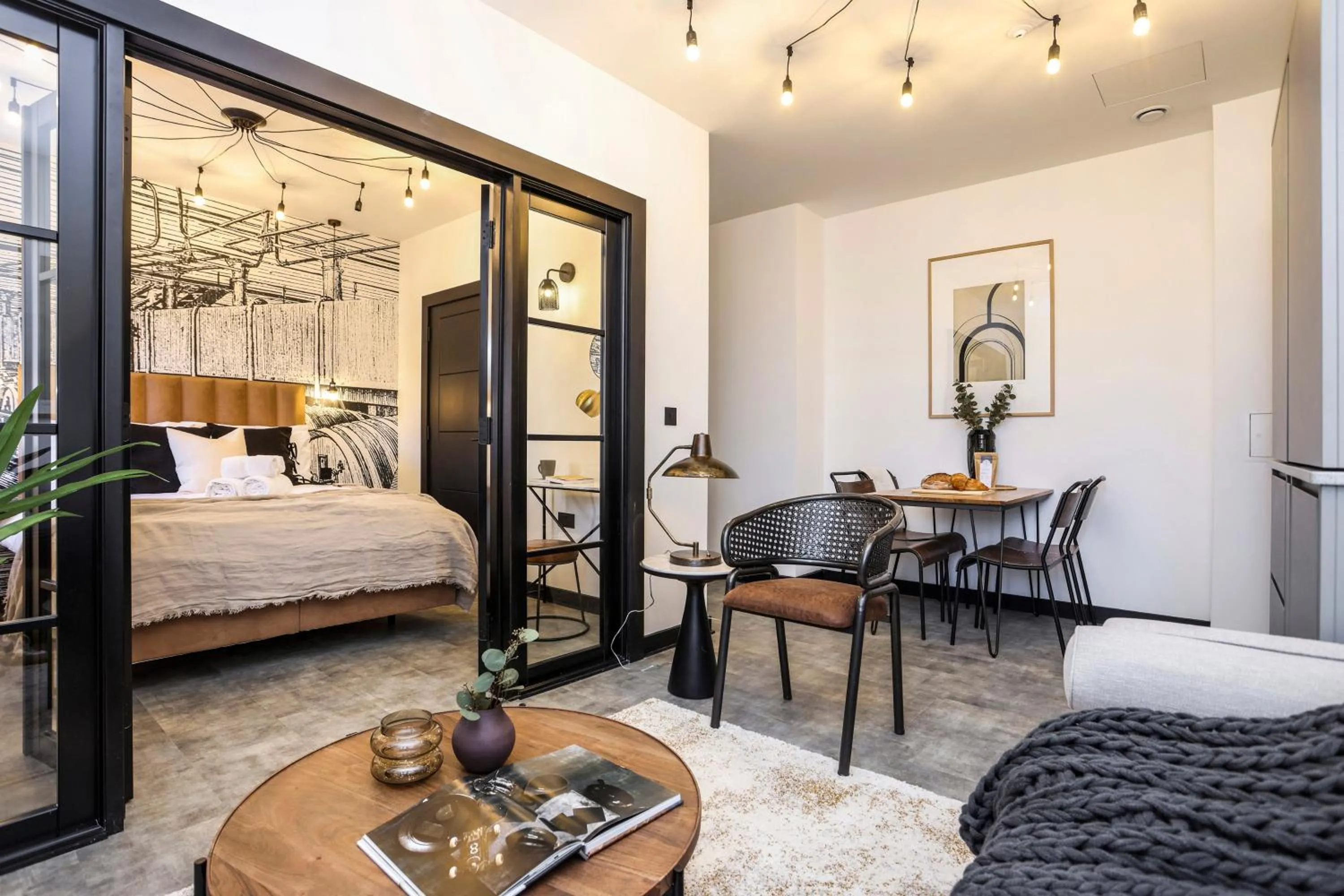 Living room, Bed in The Brewers Rooms Contemporary Aparthotel