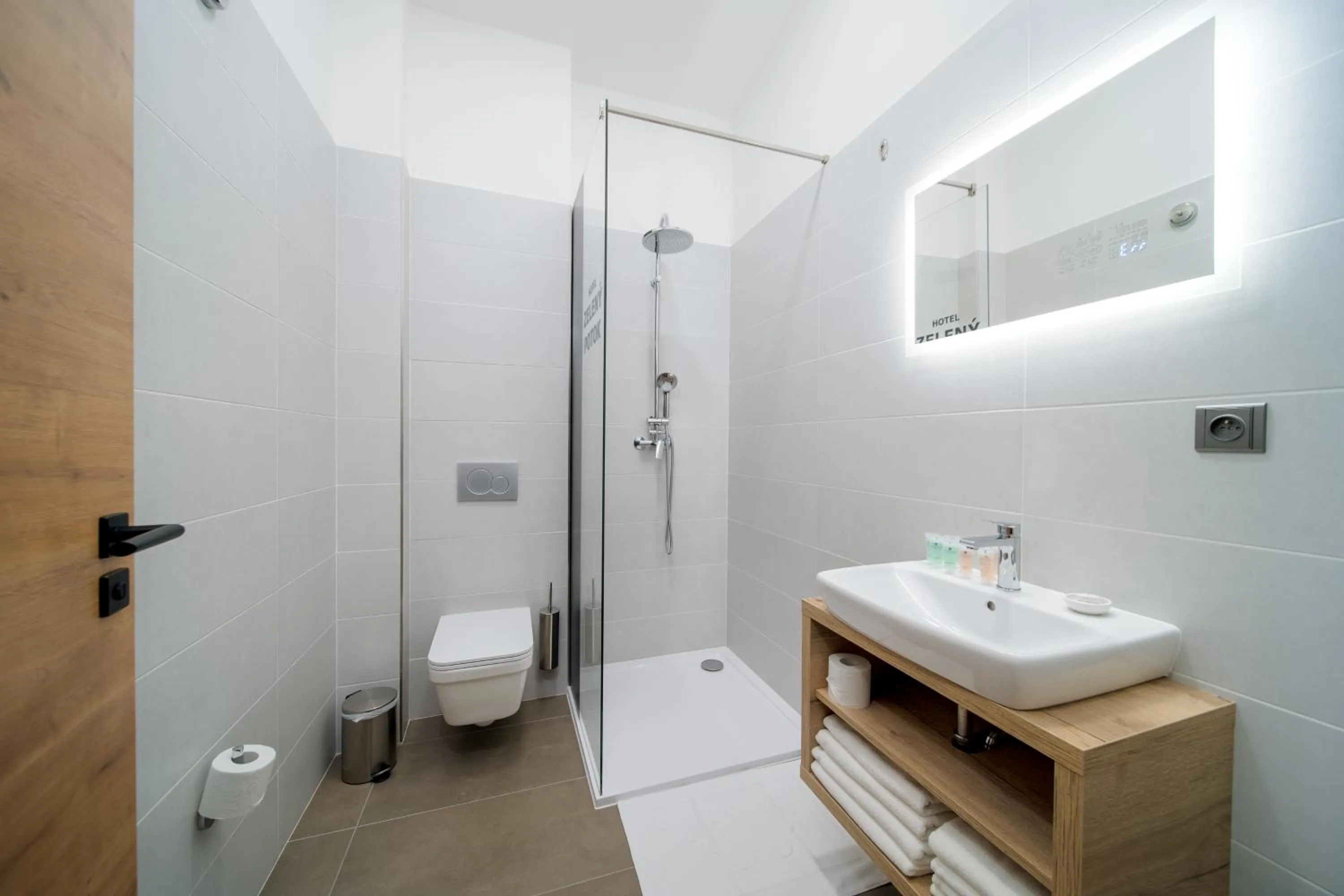 Shower in Hotel Zelený potok