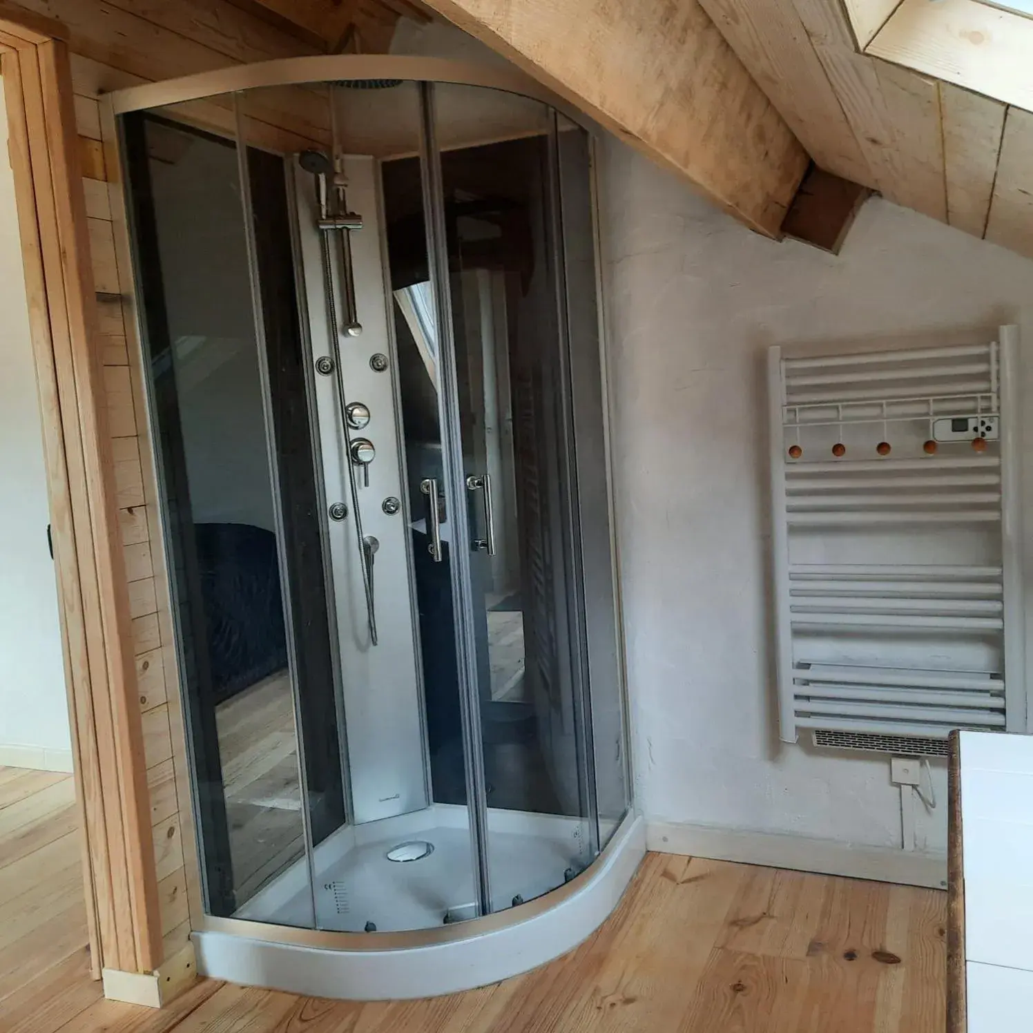 Double Room with Private Bathroom in Chambre d'hôte Le Châtaignier Double Room with Private Bathroom in Chambre d'hôte Le Châtaignier