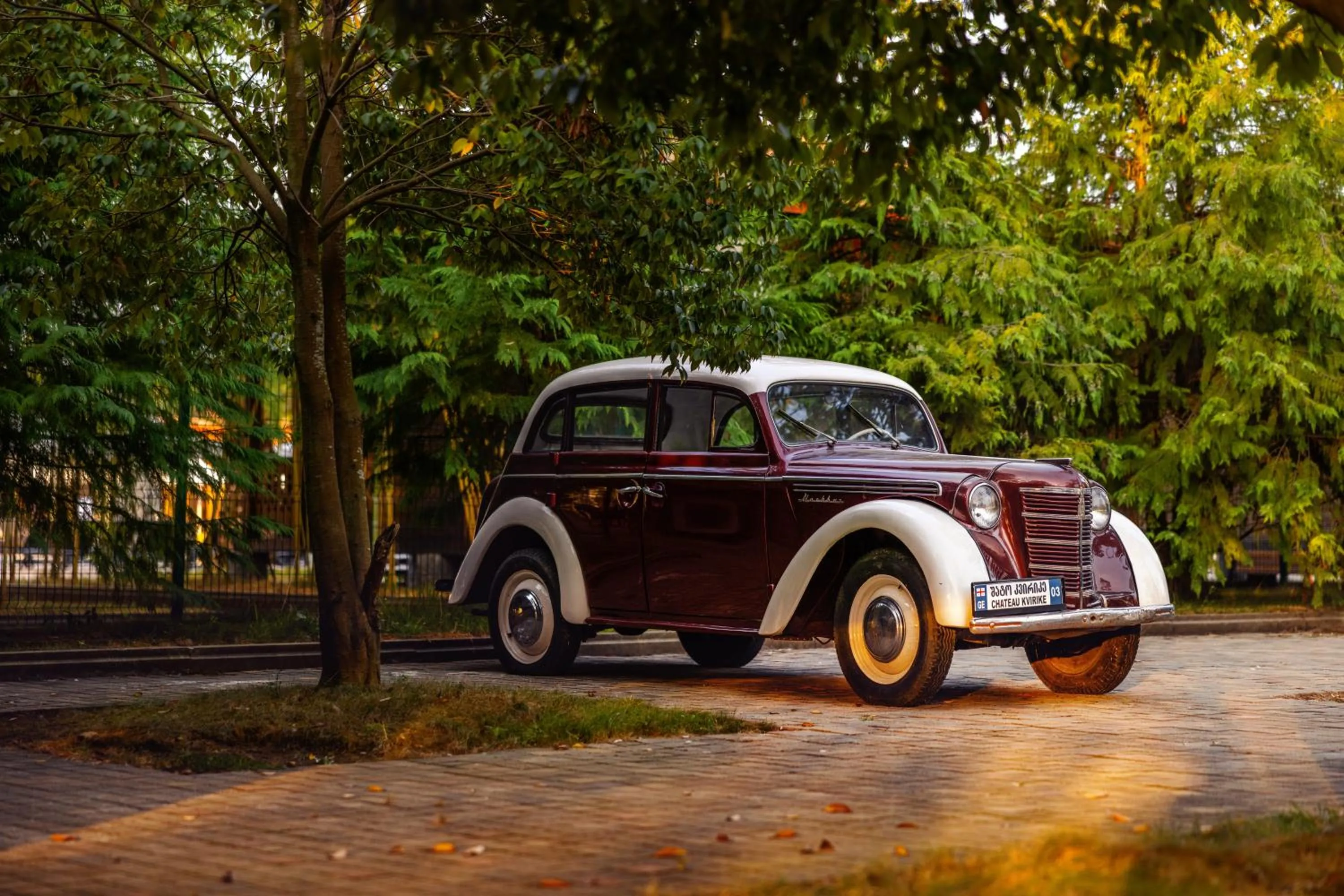 Entertainment in Hotel Chateau Kvirike