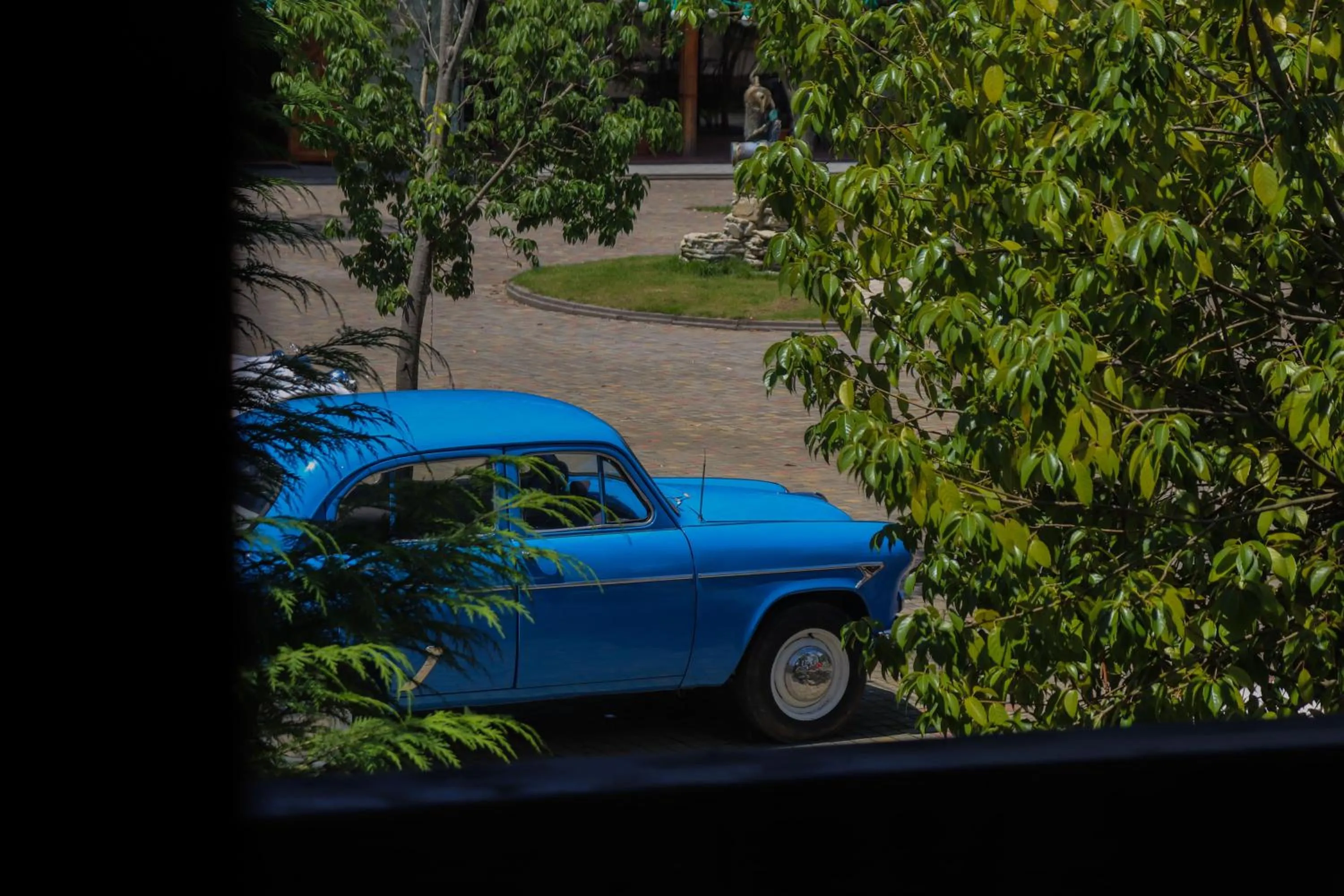 Entertainment in Hotel Chateau Kvirike