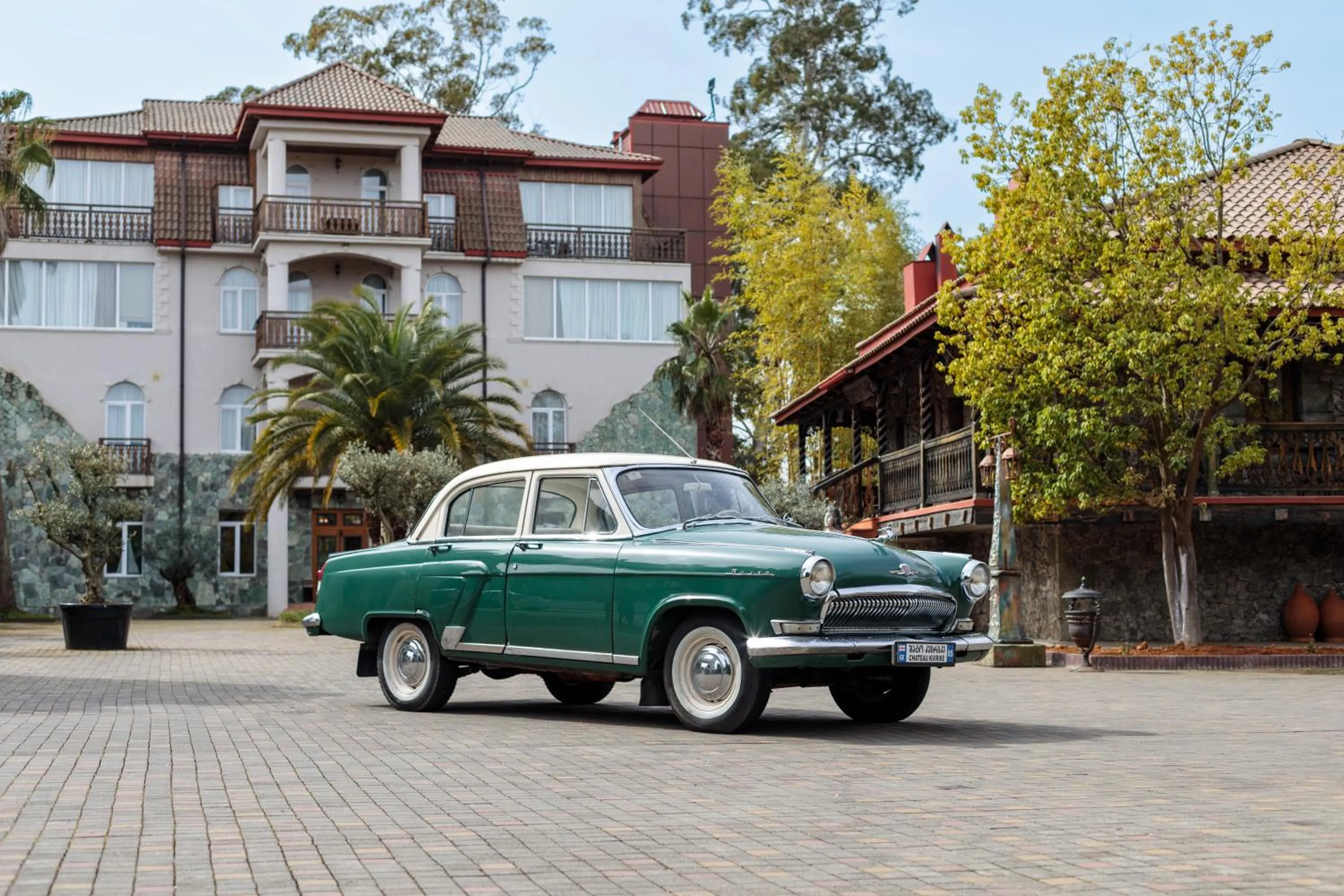 Entertainment in Hotel Chateau Kvirike