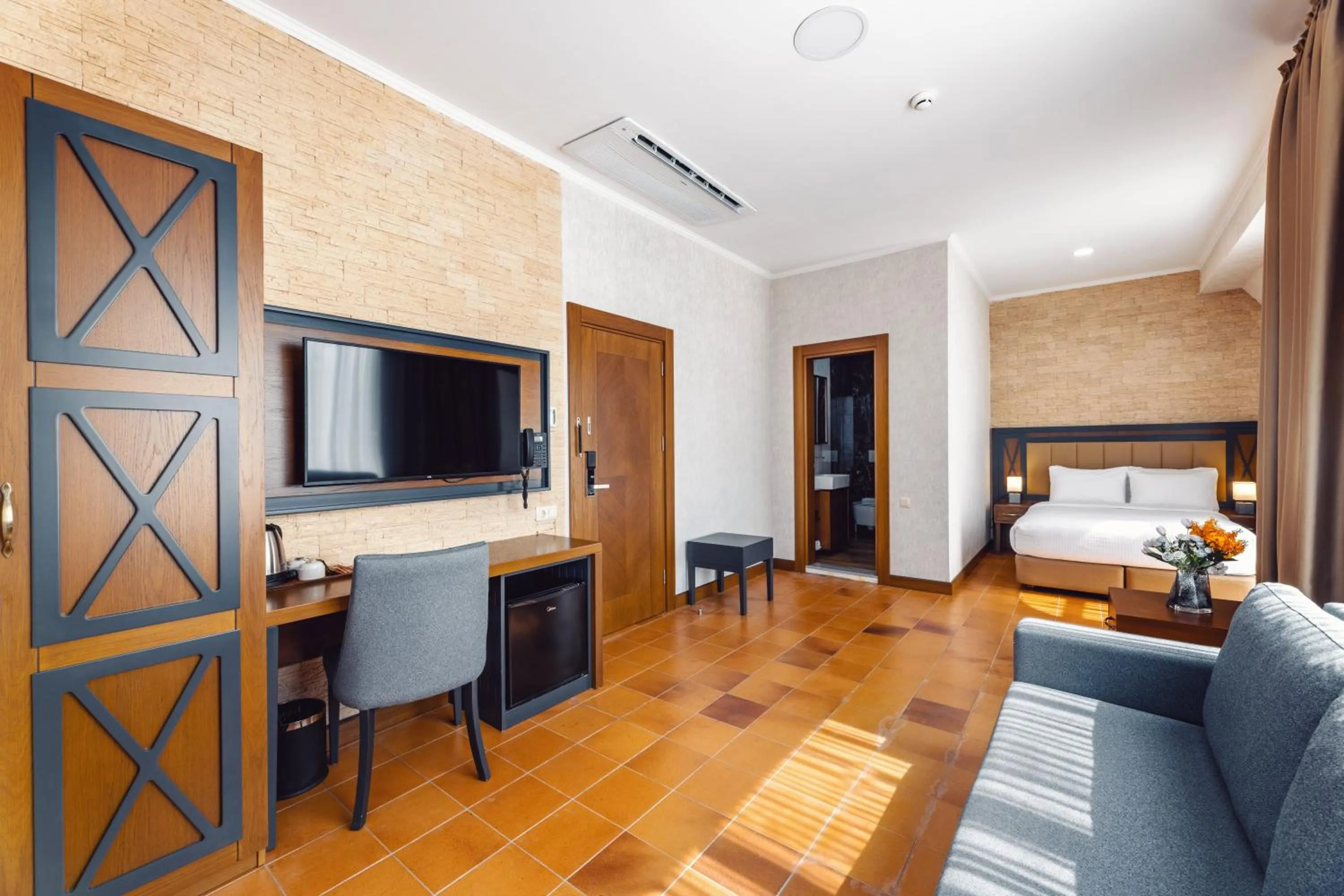 Bed in Hotel Chateau Kvirike