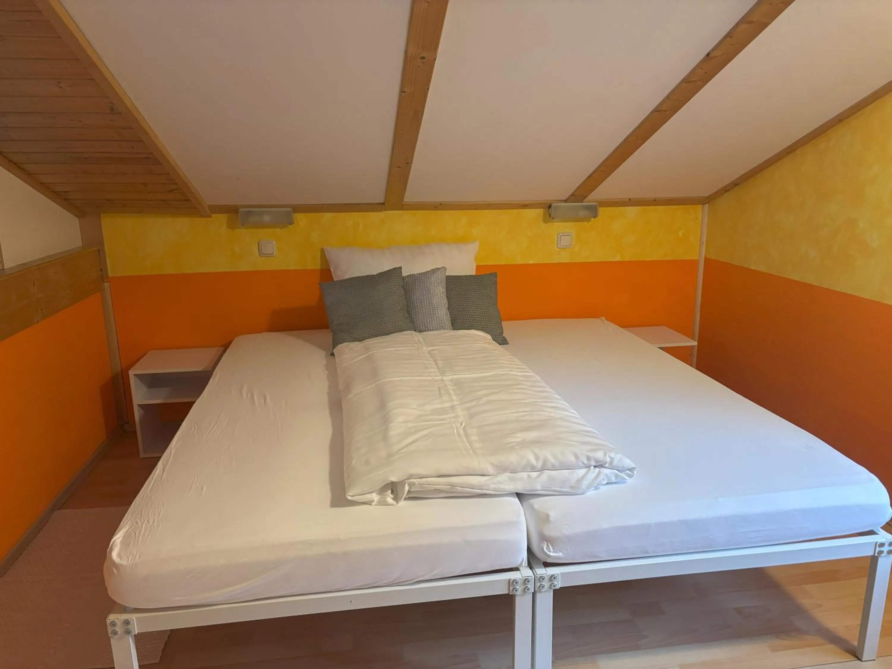 Bedroom, Bed in Kantor Village am Millstätter See - Boutique-Chalets und Lodges