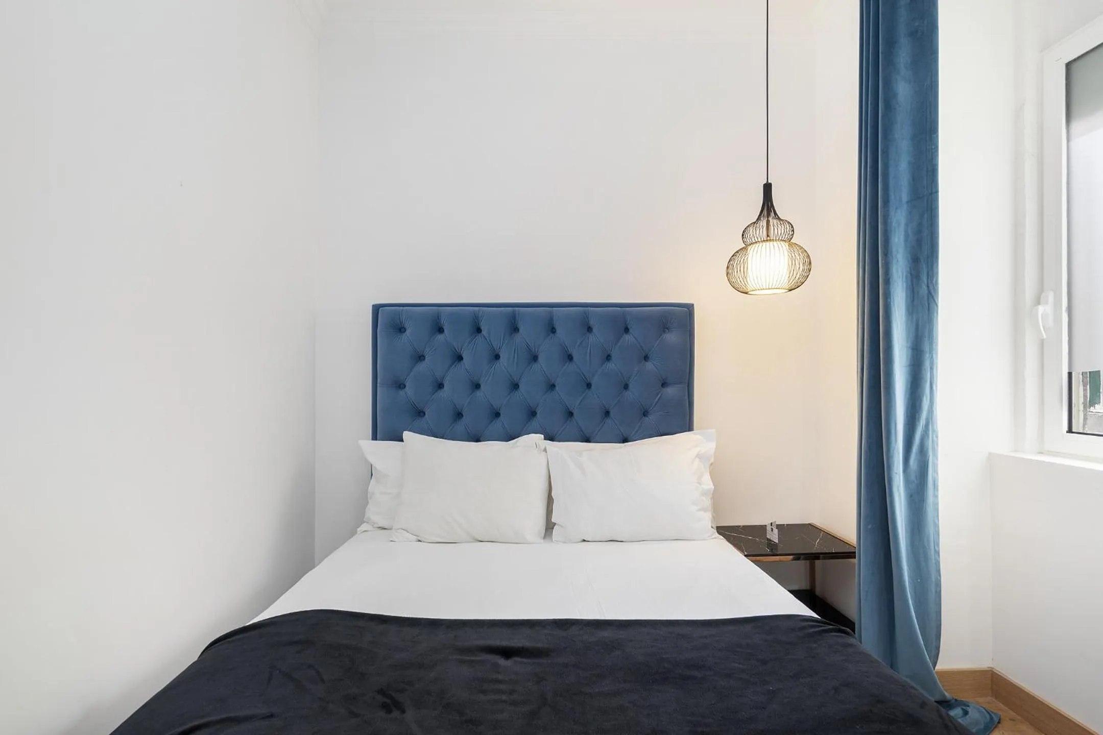 Bedroom, Bed in Lisbon 5 Hotel