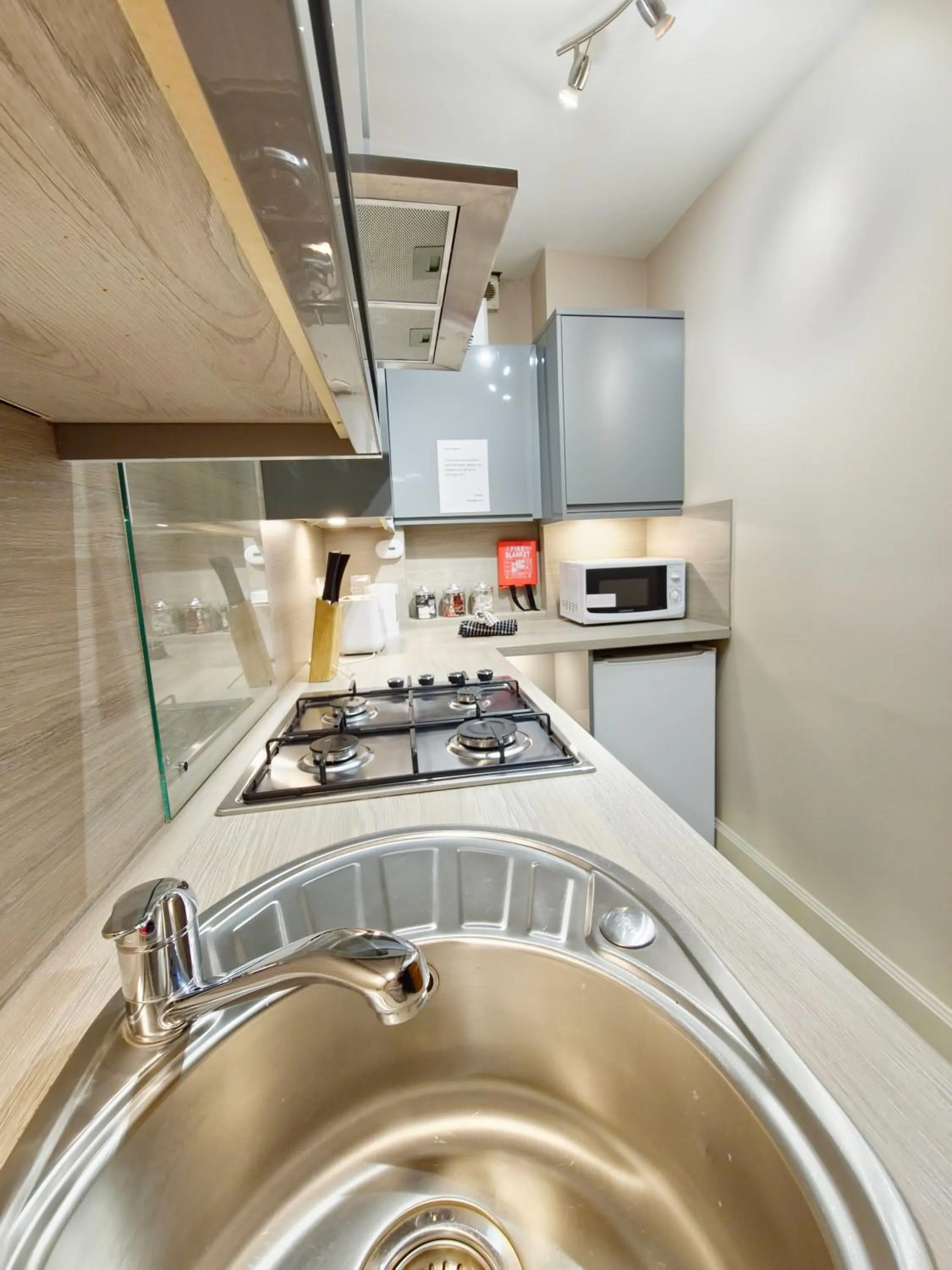 Kitchen or kitchenette in Edinburgh Backpackers - over 18s only