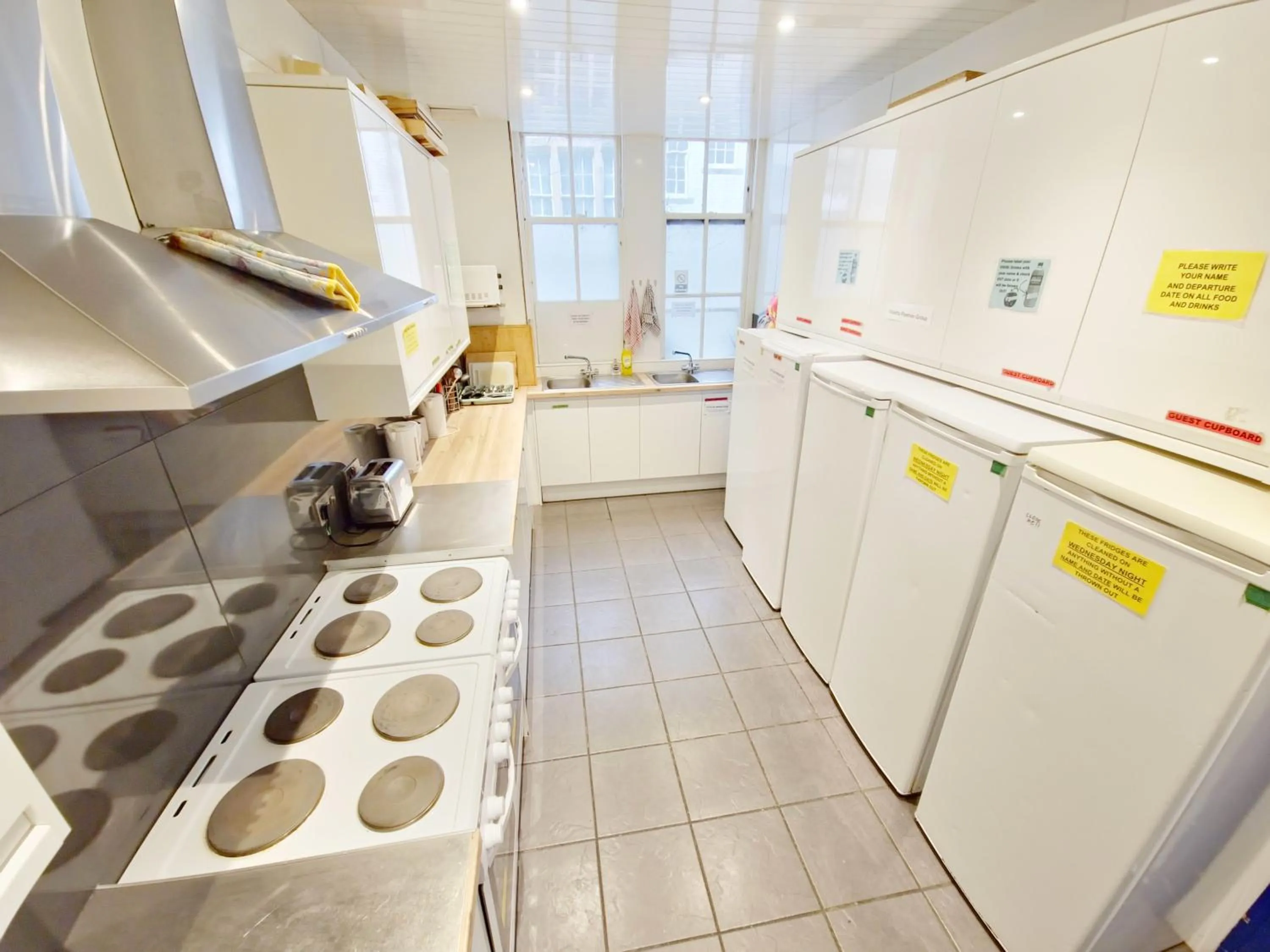 Communal kitchen in Edinburgh Backpackers - over 18s only
