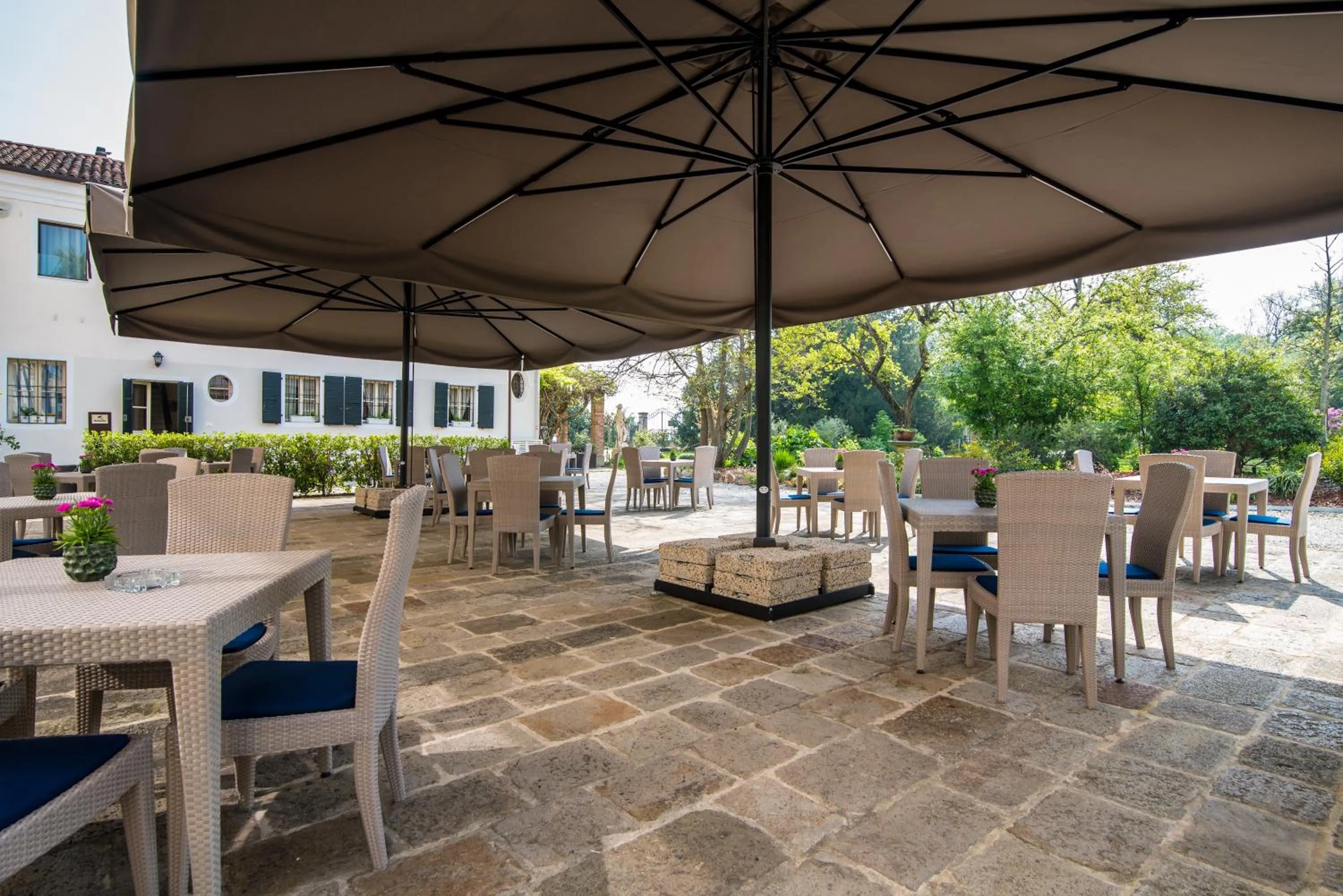 Property building in Hotel Ristorante Magia del Brenta