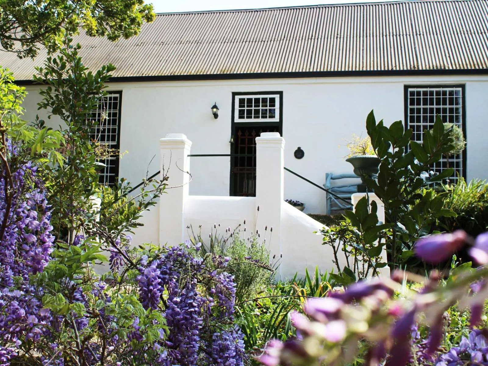 Property Building in Moolmanshof 1798, Traditional Cape Dutch H-Shaped Farmhouse