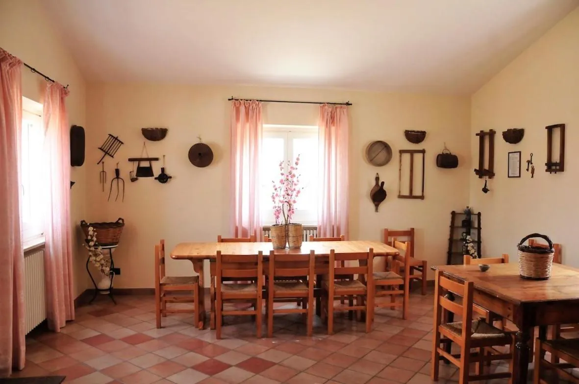Communal lounge/ TV room, Restaurant/Places to Eat in La Masseria di Villa Giulia