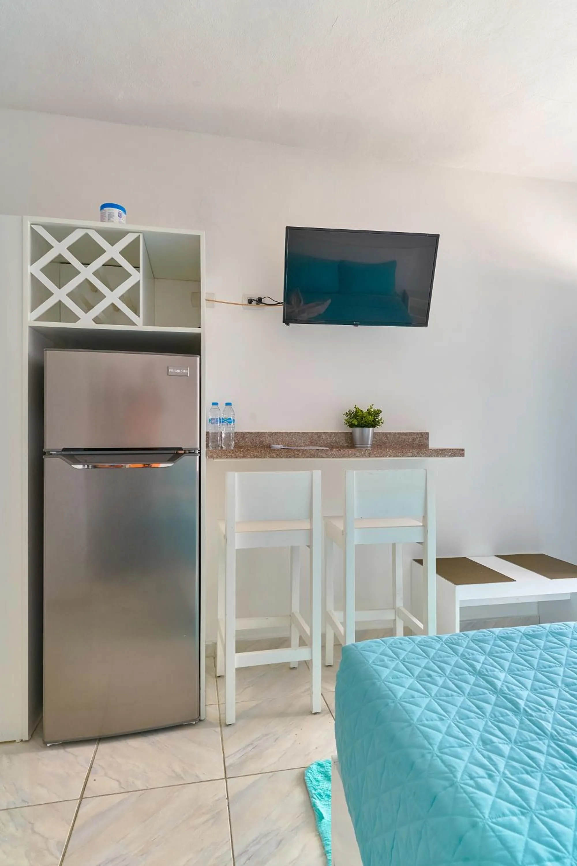 TV and multimedia in Costa Love Hotel Aeropuerto