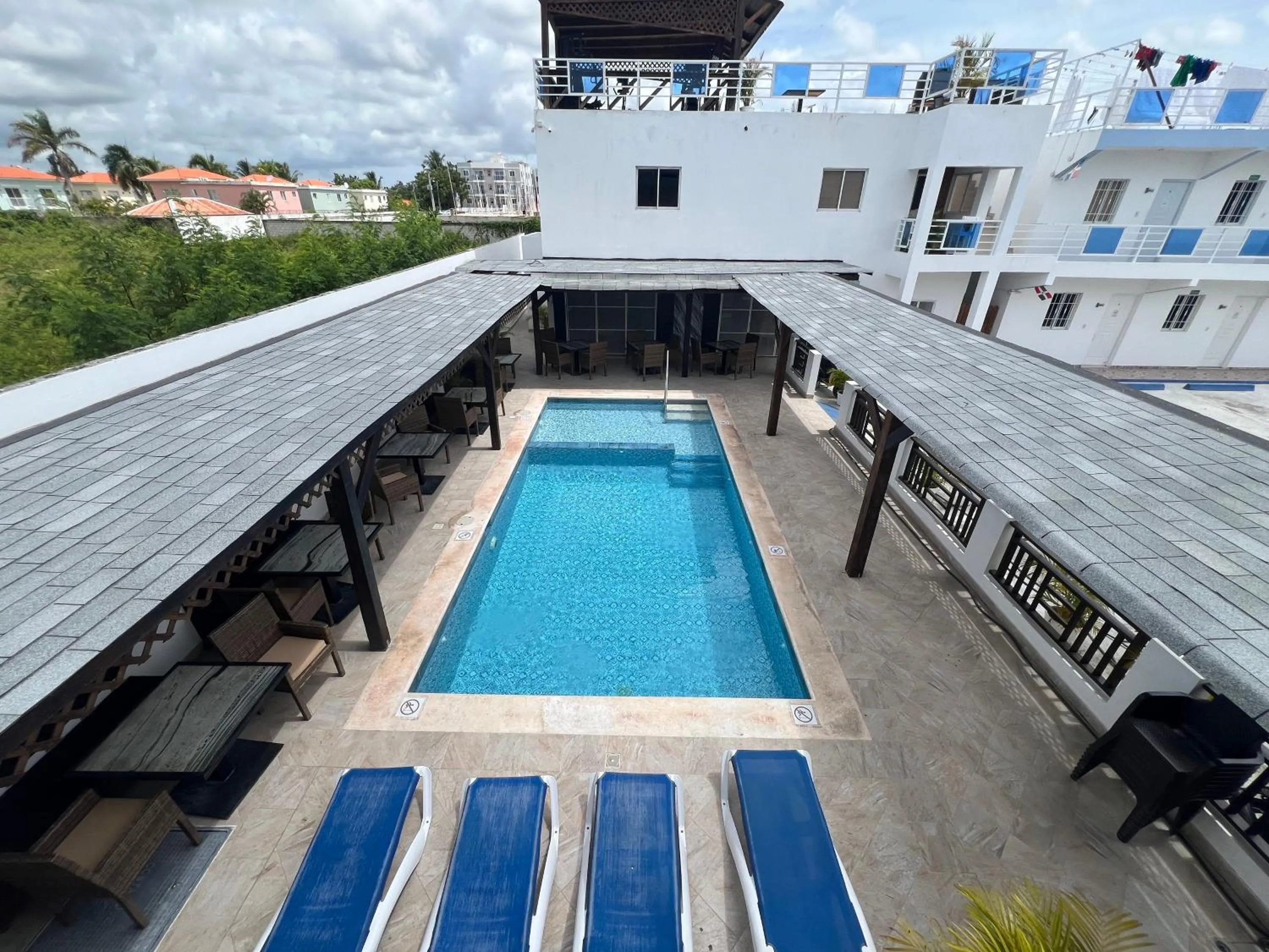 Restaurant/places to eat in Costa Love Hotel Aeropuerto